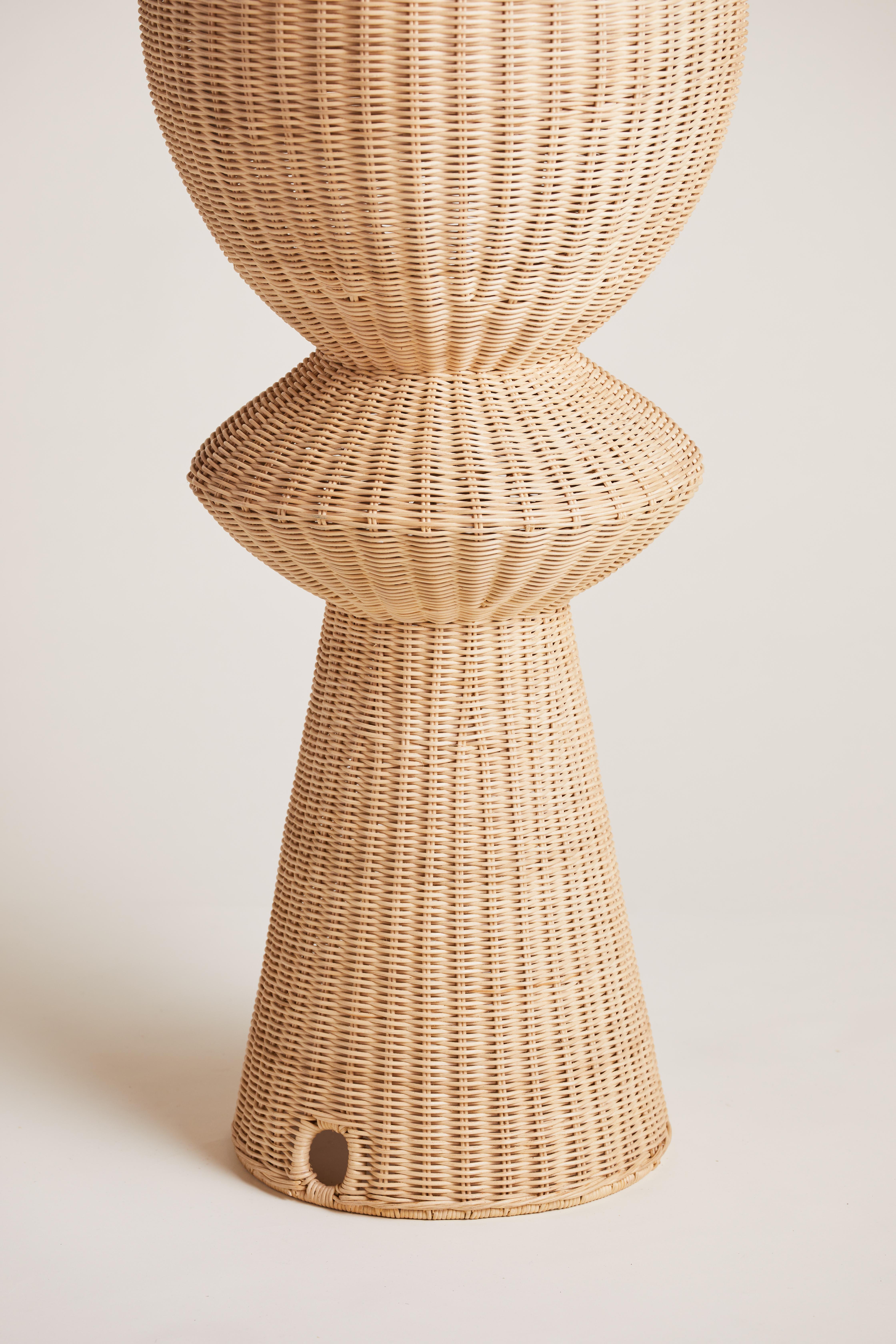 Spagnolo Lampada da terra Manon in vendita