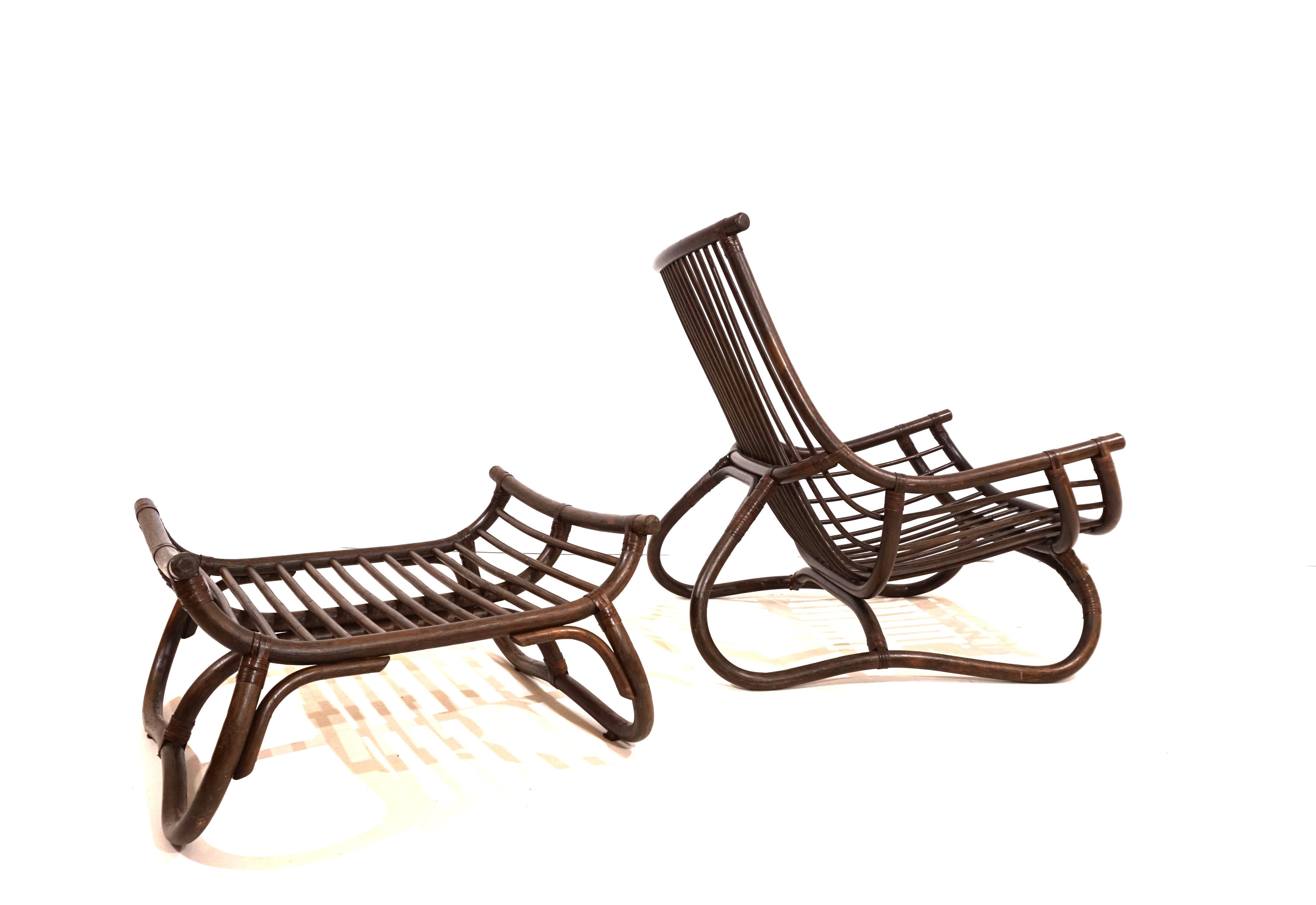 Allemand Chaise longue Manou en rotin de style pagode avec pouf en vente