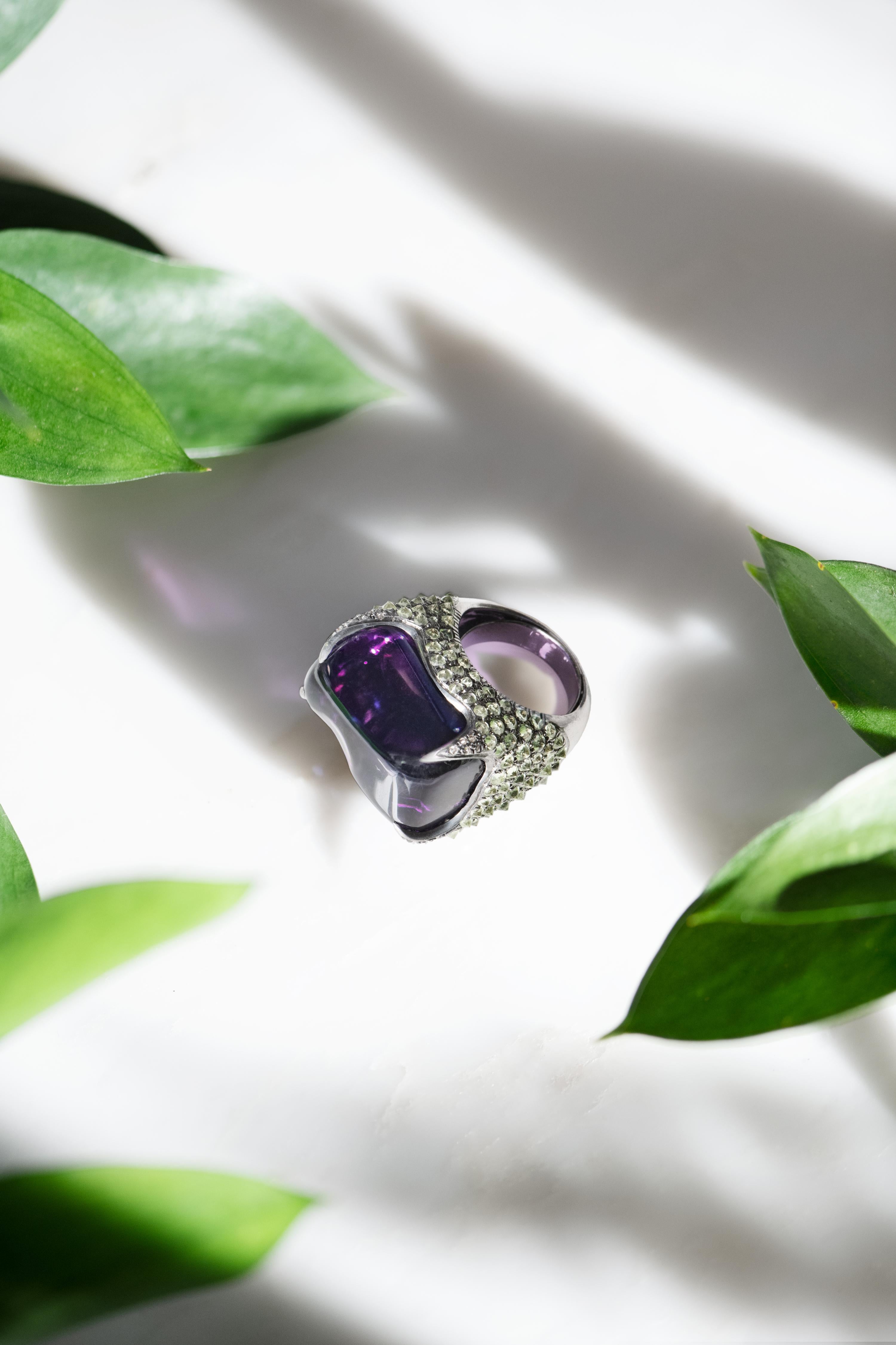 Manpriya B 62.09ct Amethyst Tumble, Peridot & Diamond Cocktail Ring  In New Condition For Sale In London, GB
