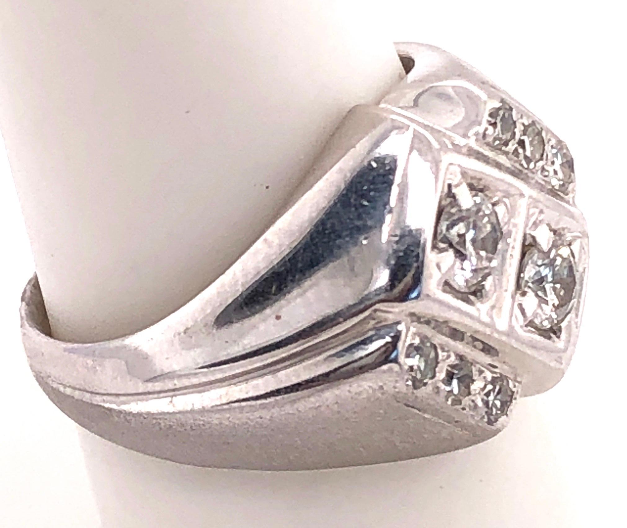 Man’s 14 Karat White Gold and Diamond Ring In Good Condition For Sale In Stamford, CT
