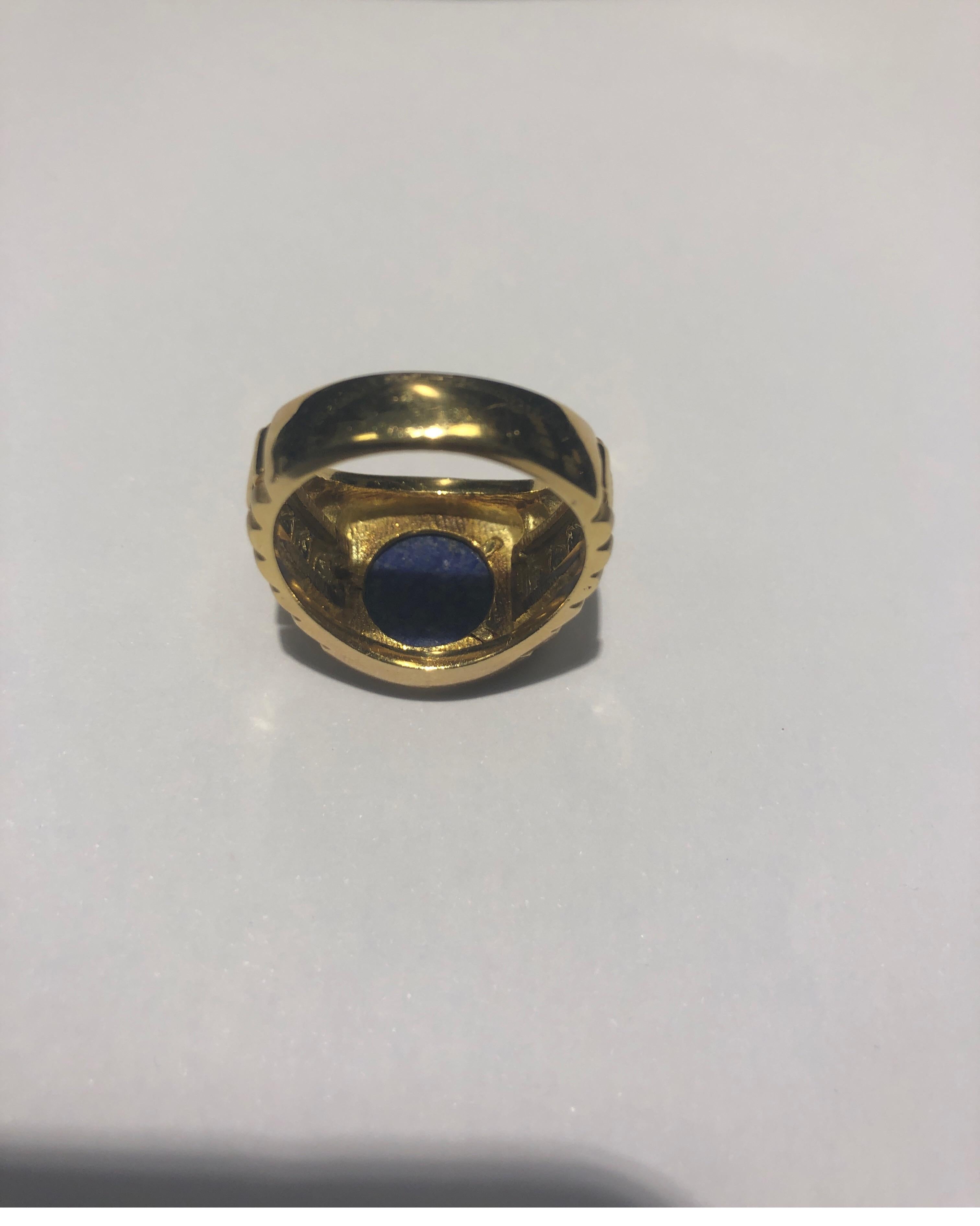 Men’s 18 Karat Yellow Gold and Blue Lapis Ring In New Condition In Chicago, IL