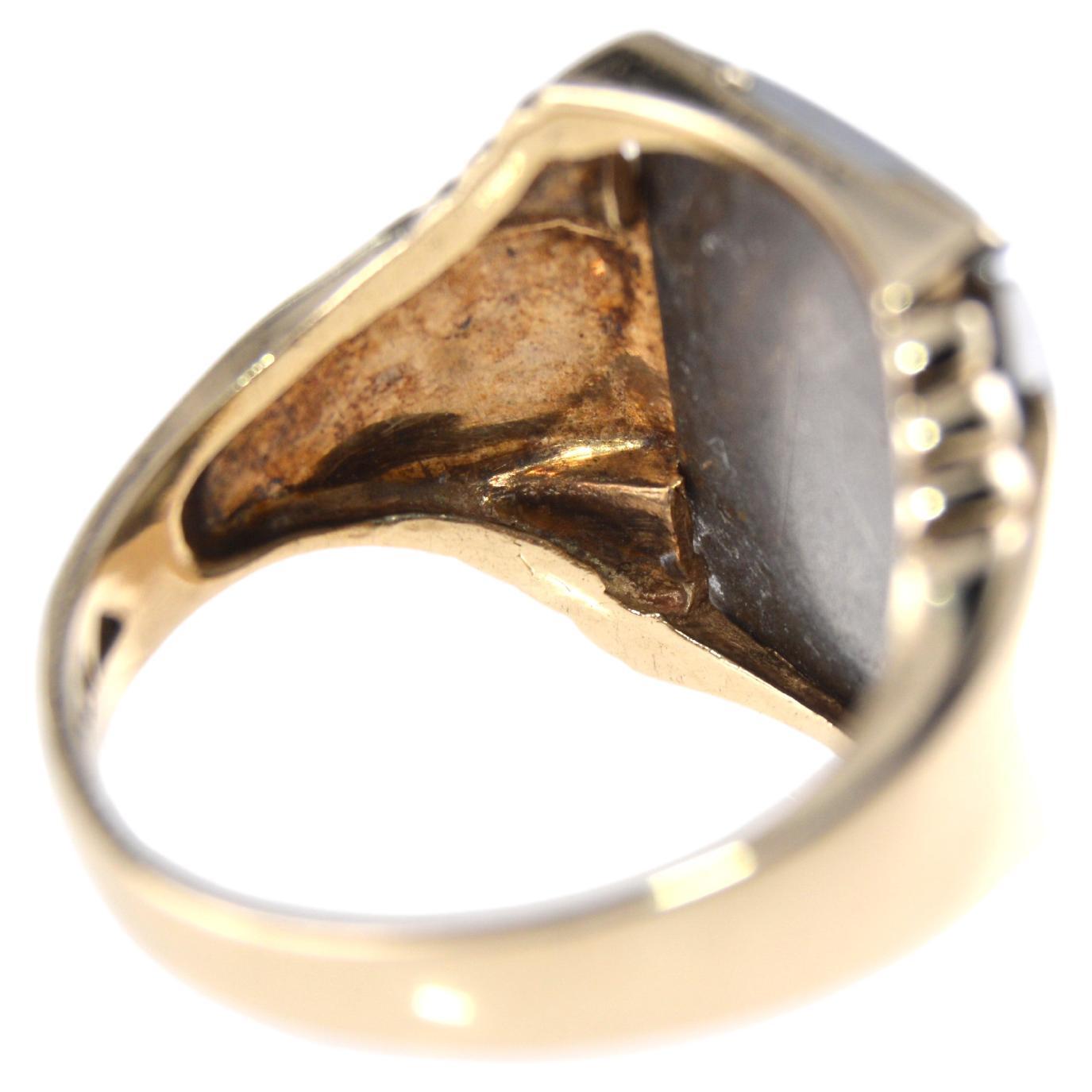 Unisex Art Deco Intaglio 10kt Solid Gold Handmade Ring Set with Hematite, 1940s For Sale 3