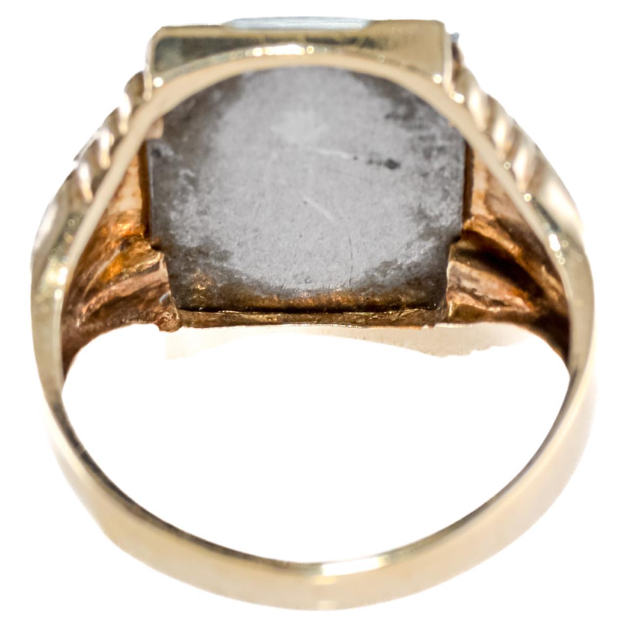 Unisex Art Deco Intaglio 10kt Solid Gold Handmade Ring Set with Hematite, 1940s For Sale 4