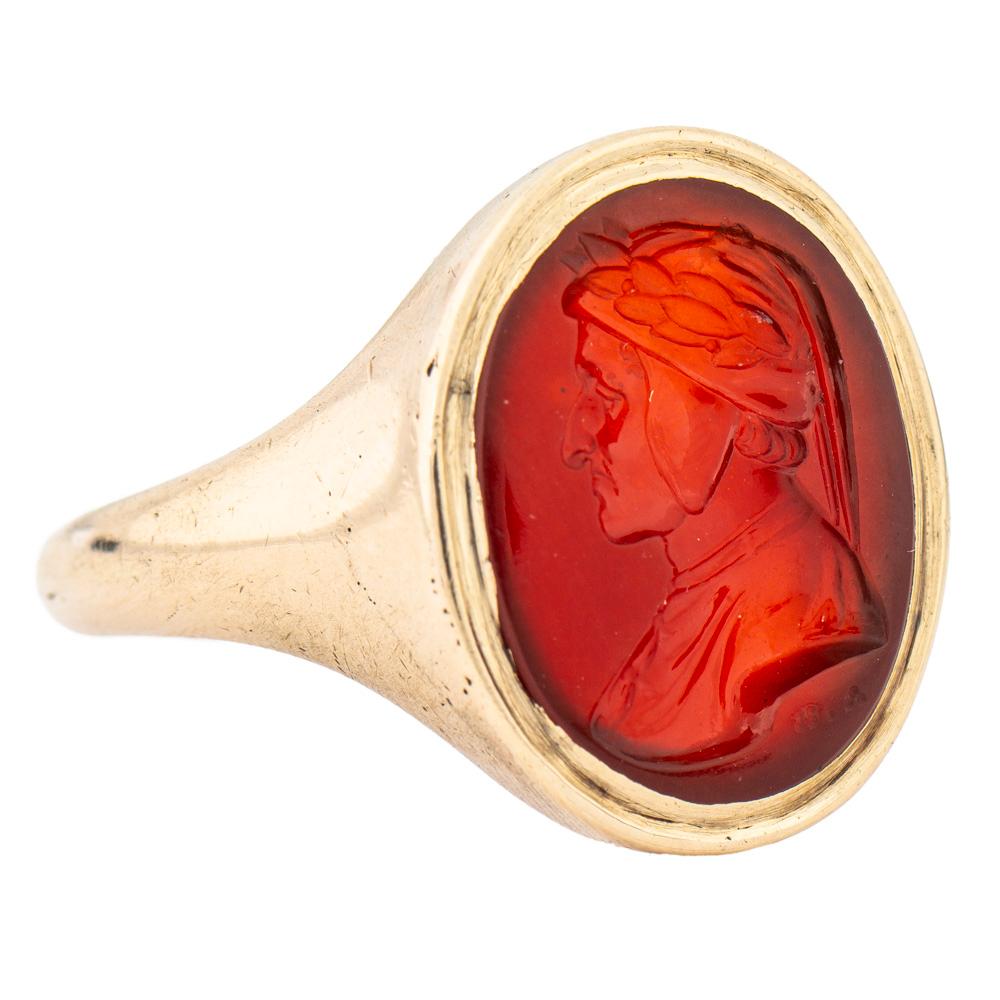 Neoclassical Man's Gold Carnelian Intaglio Ring of Dante by Alessandro Merli Circa 1810
