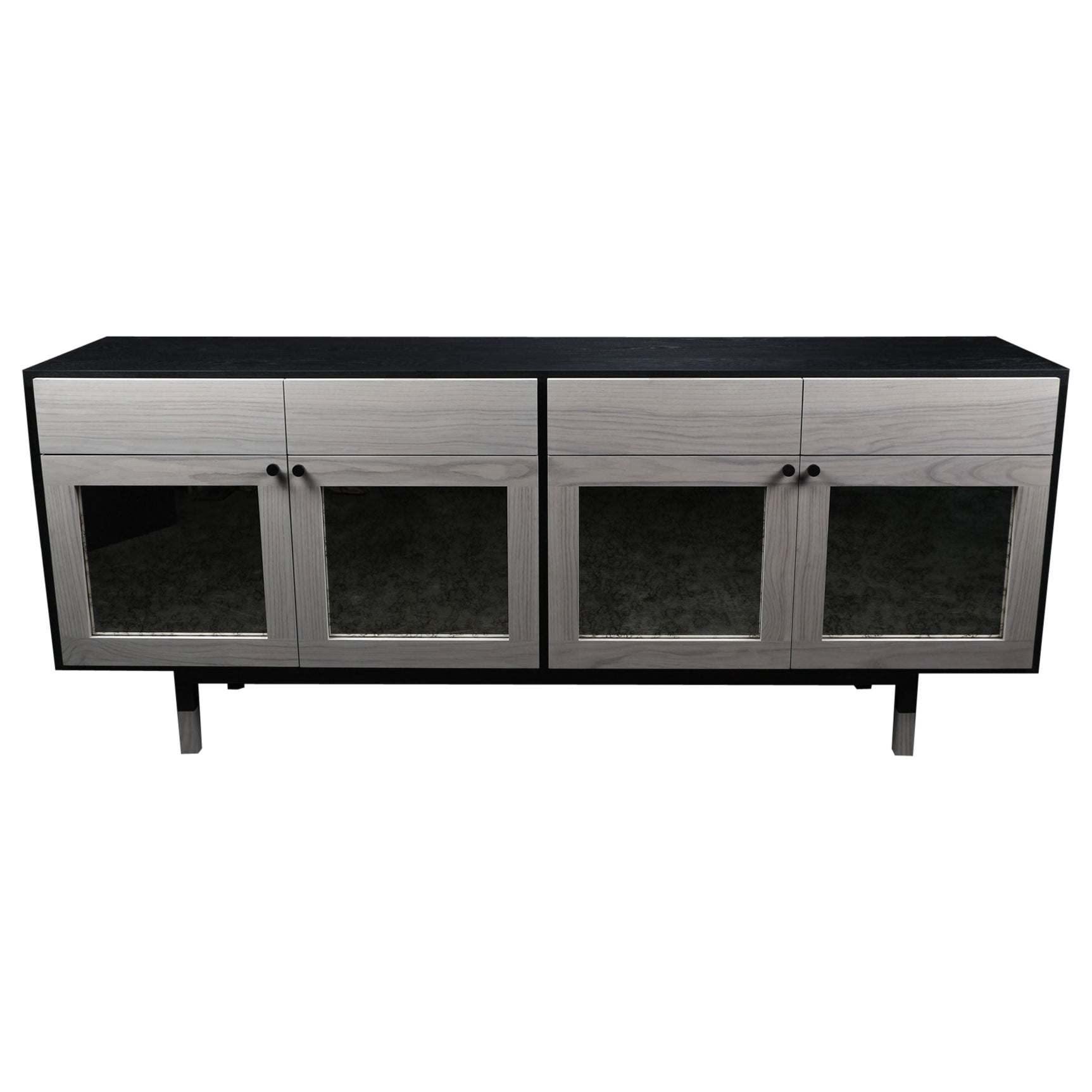Credenza Mansfield en Fresno de Alpaca, Antique Mirror, Roble Ebonizado, ''Modelo de suelo'' en venta