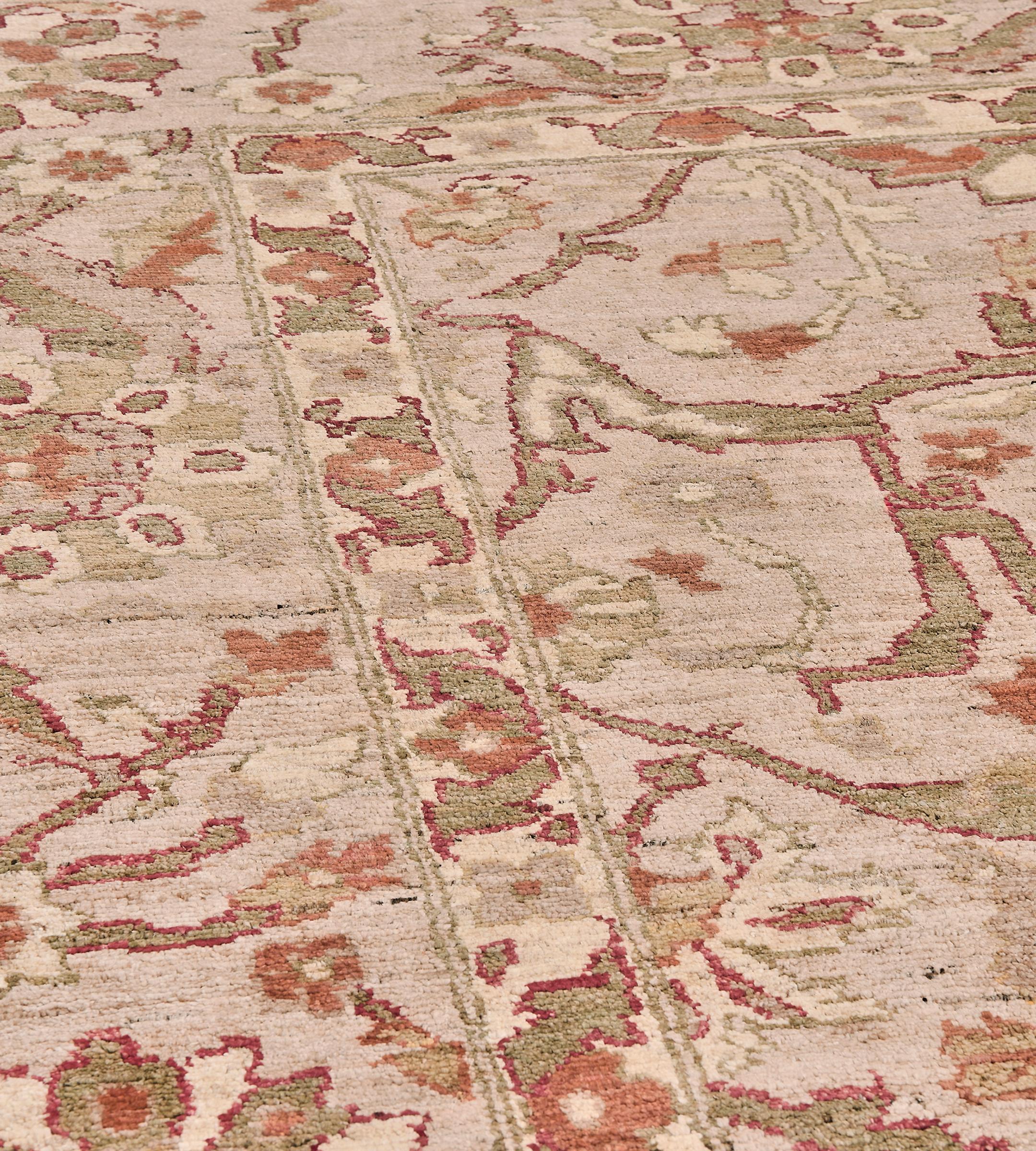Pakistani Mansour Fine Quality Handwoven Agra Rug For Sale