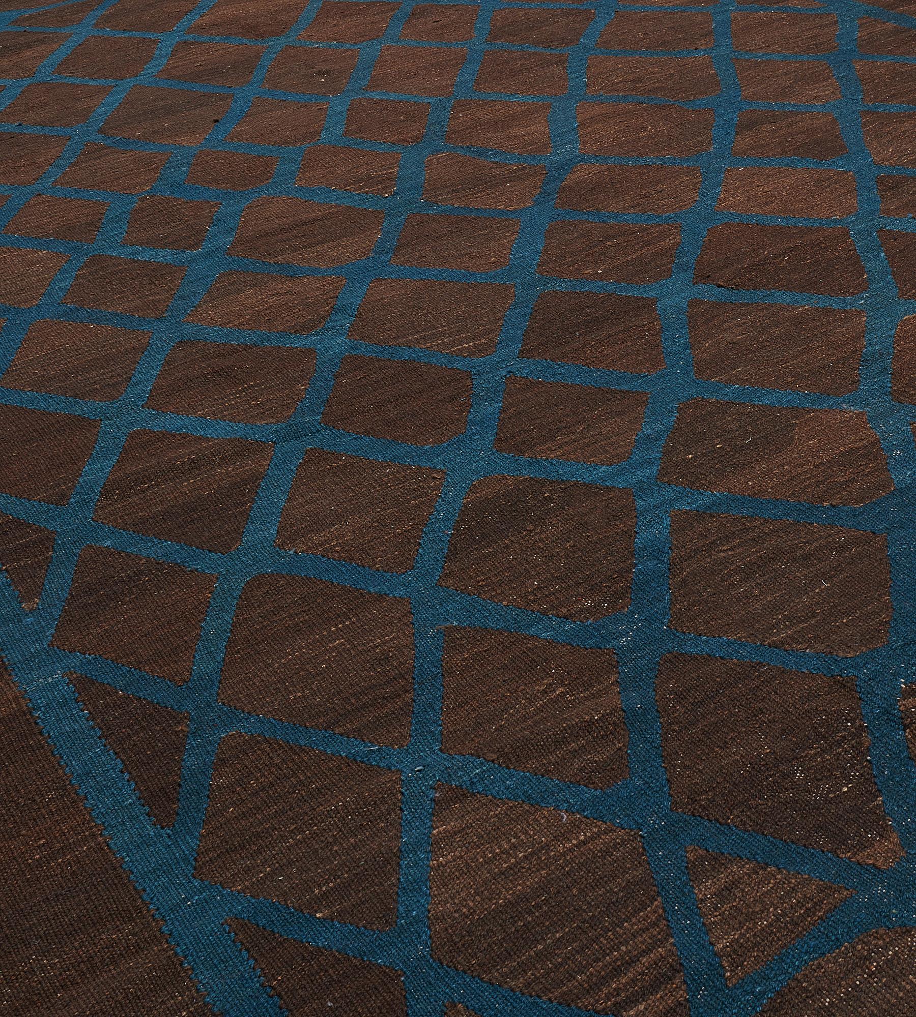 Mansour Handwoven Flat Weave Lattice Rug In New Condition For Sale In West Hollywood, CA