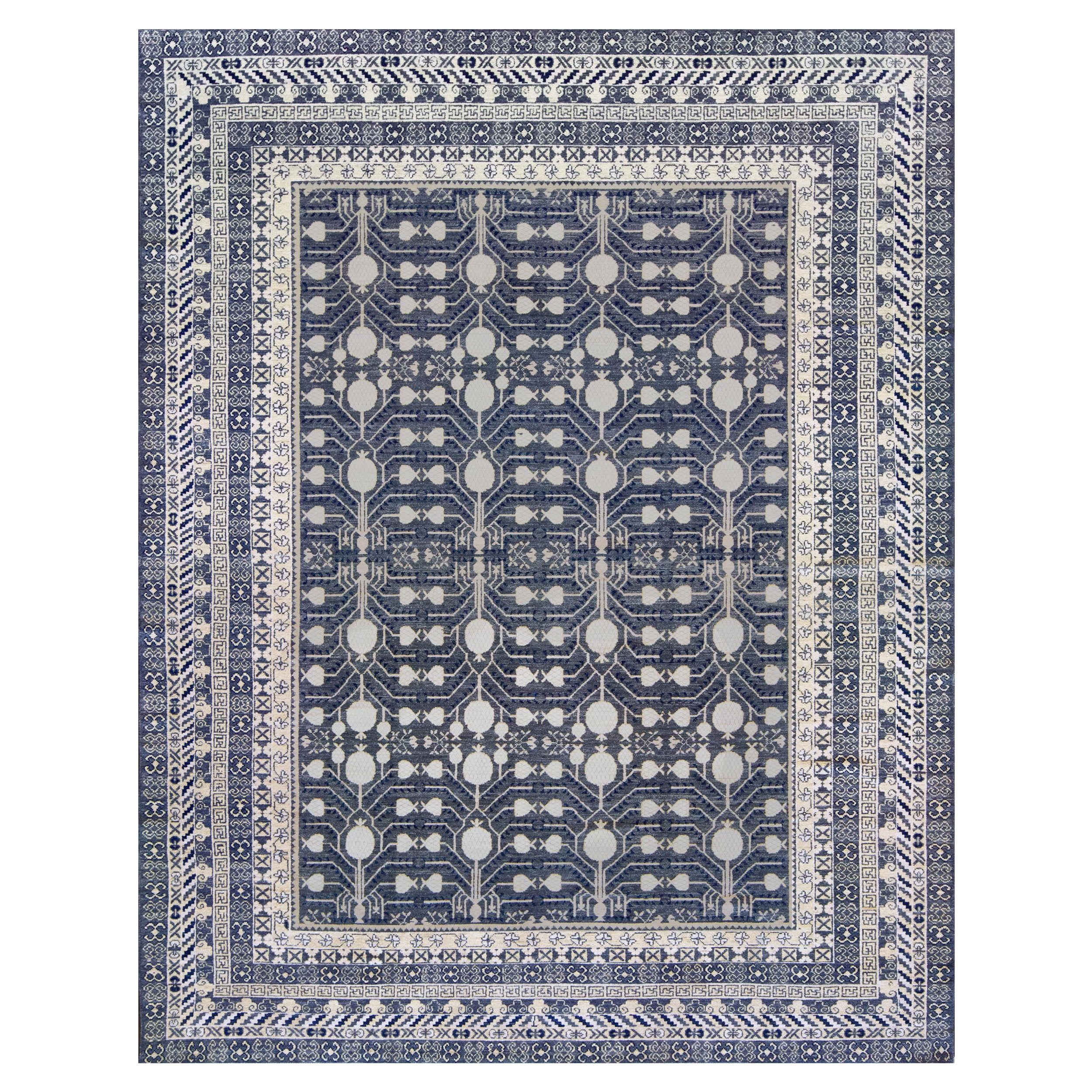 Tapis moderne Mansour tissé à la main de style Khotan en vente