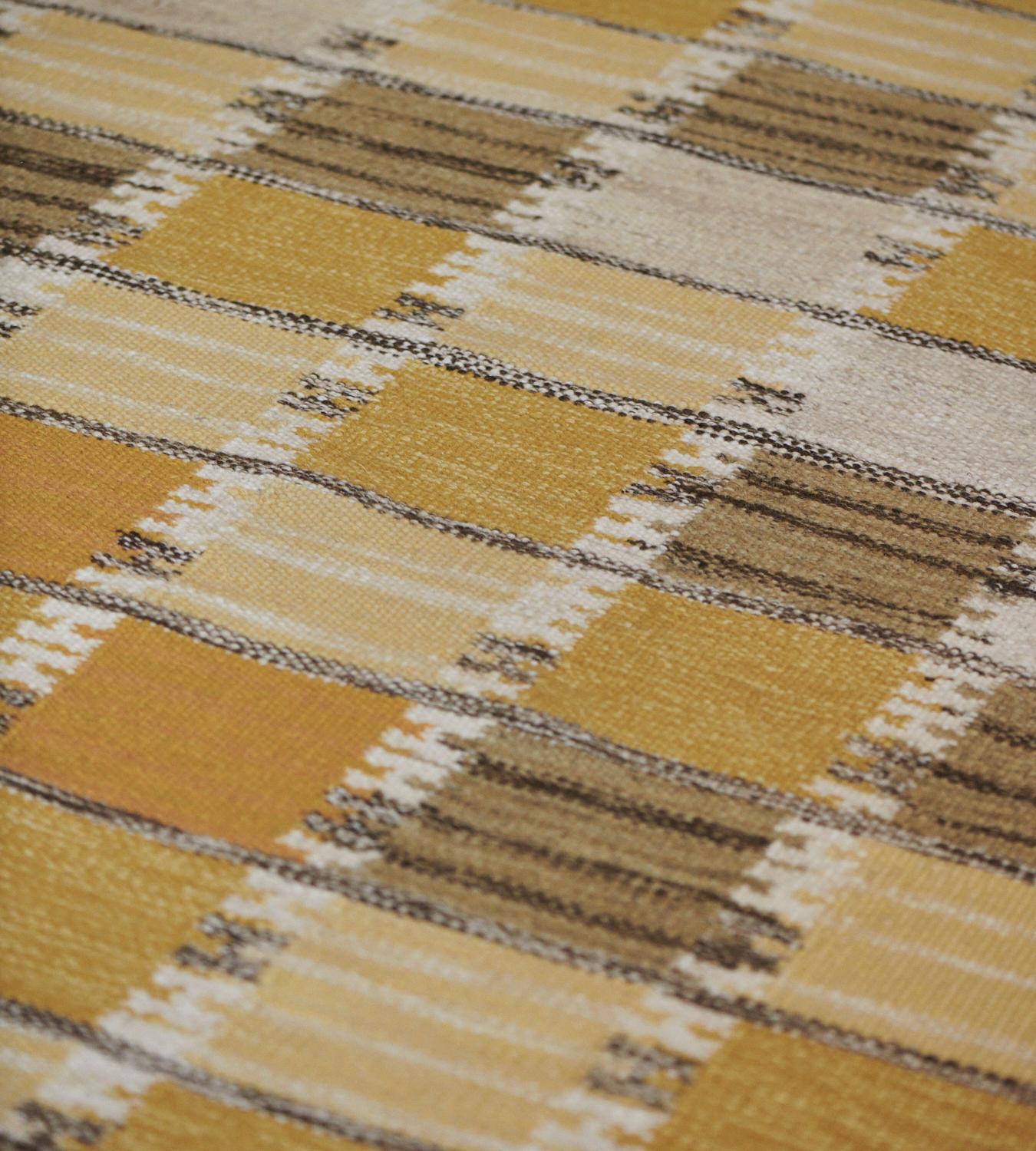 Hand-Knotted Mansour Modern Handwoven Swedish Inspired Flat-Weave Wool Rug For Sale