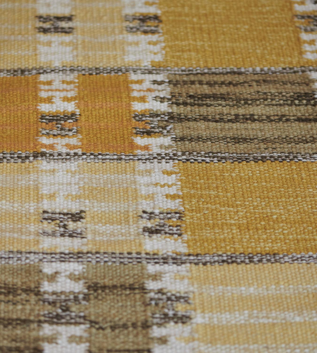 Mansour Modern Handwoven Swedish Inspired Flat-Weave Wool Rug In New Condition For Sale In West Hollywood, CA