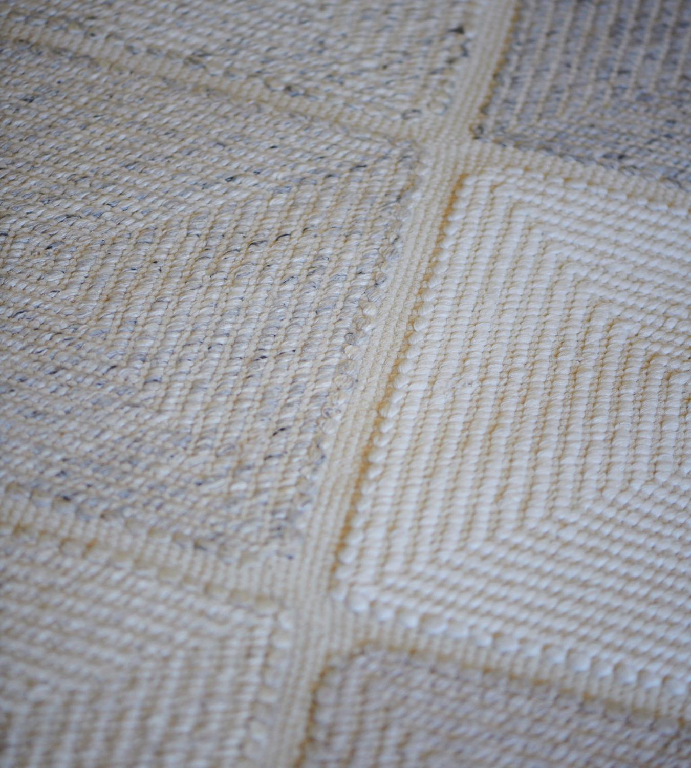 Mansour Modern Handwoven Wool Swedish Inspired Rug In New Condition For Sale In West Hollywood, CA