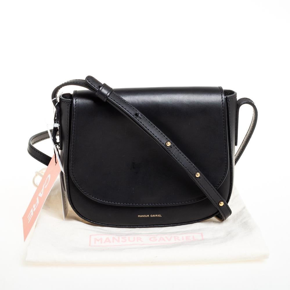 Mansur Gavriel Schwarze Crossbody-Tasche aus Leder mit Mini-Klappe 8