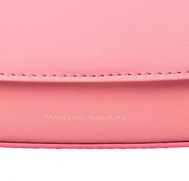 Mansur Gavriel Hellrosa Leder-Mini-Umhängetasche im Zustand „Gut“ im Angebot in Dubai, Al Qouz 2