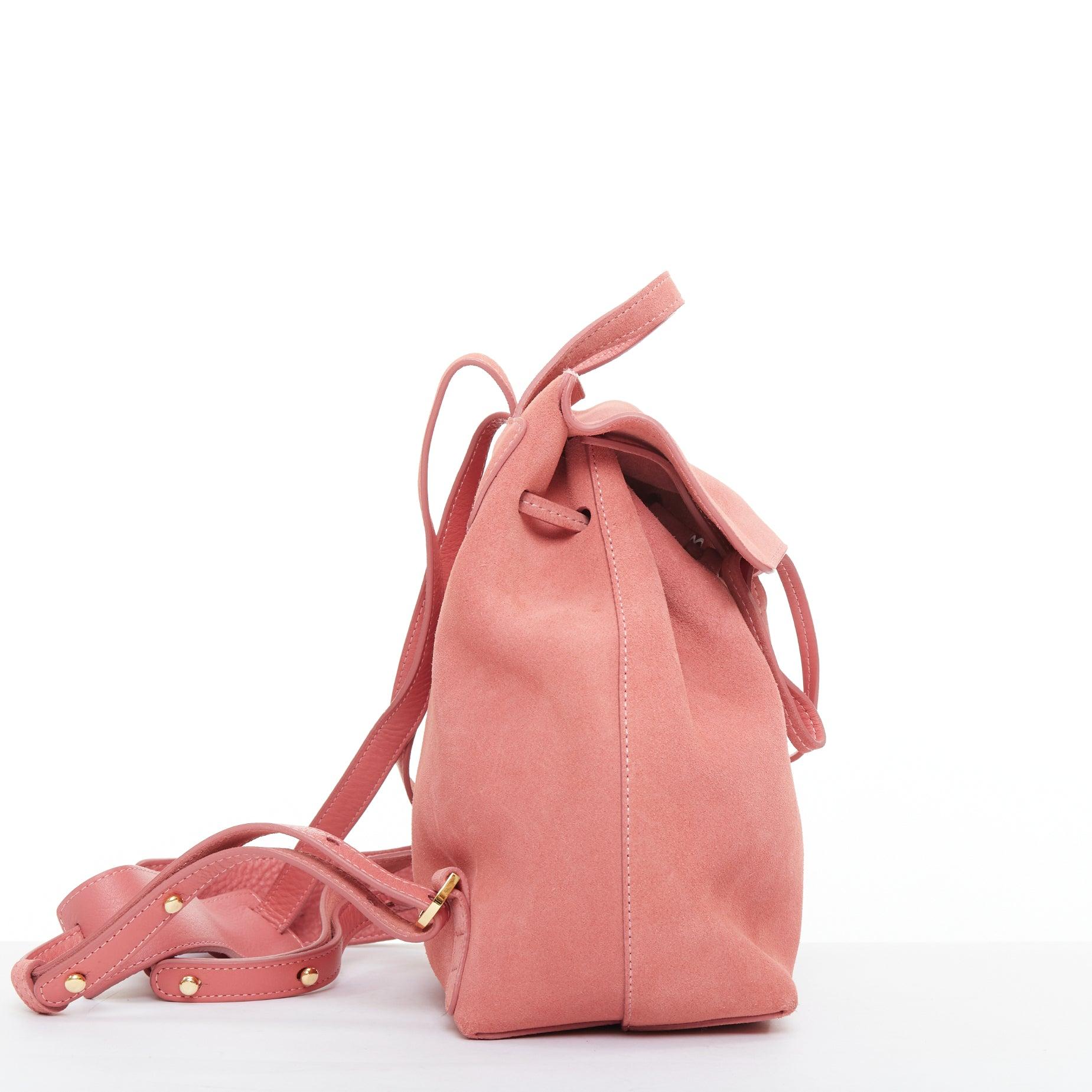 Mansur Gavriel Mini zaino in pelle scamosciata rosa con logo in oro In condizioni buone in vendita a Hong Kong, NT