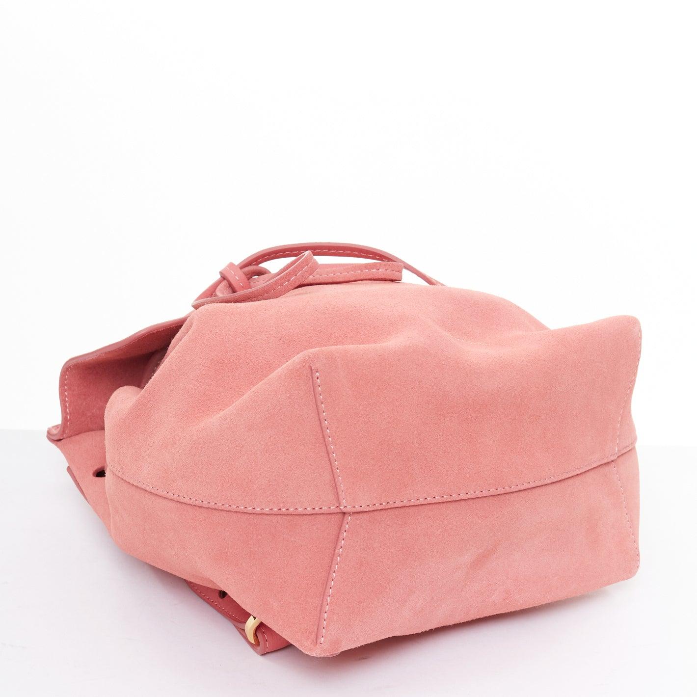 Mansur Gavriel Mini zaino in pelle scamosciata rosa con logo in oro in vendita 1