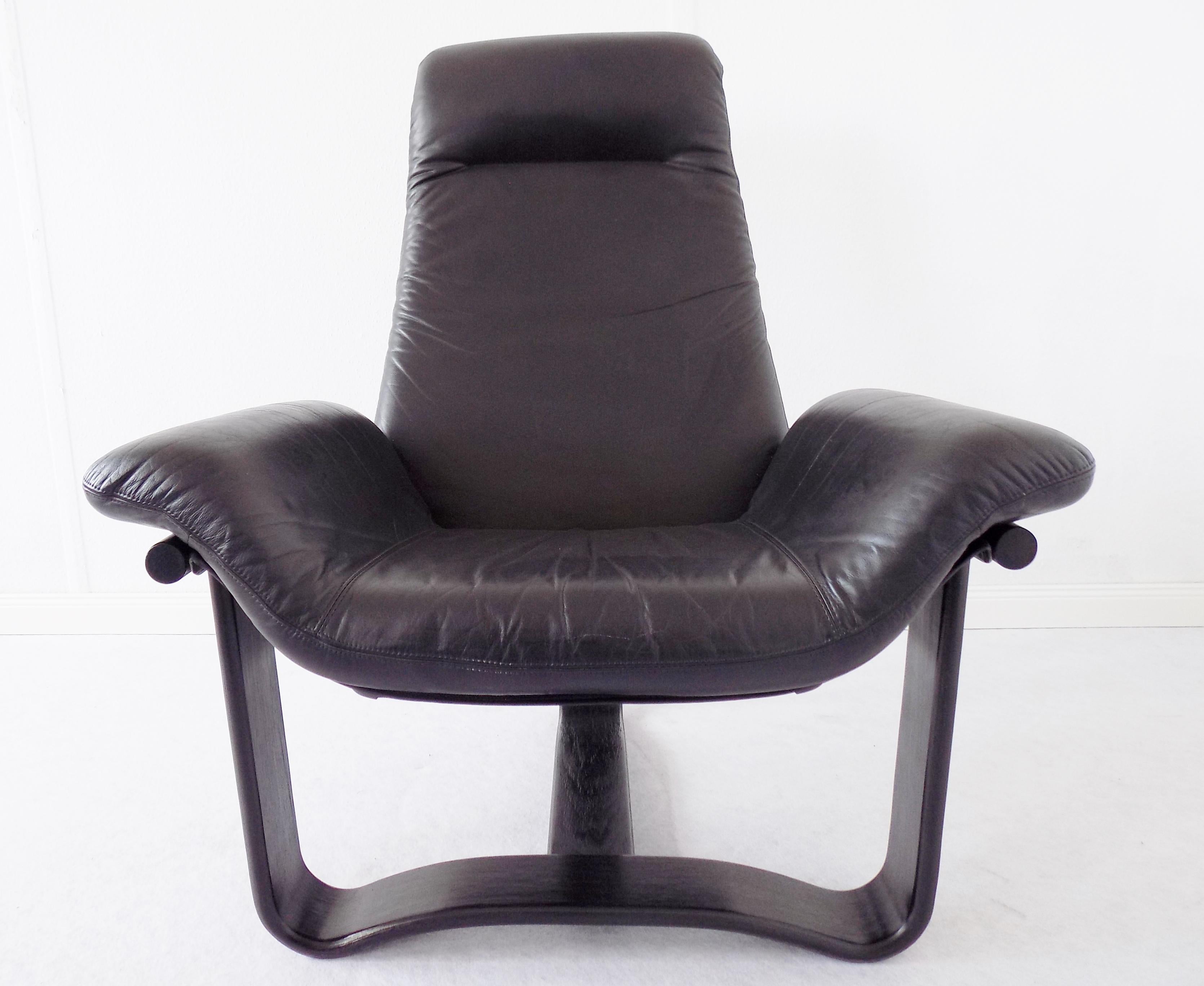 Norwegian Manta Chair by Ingmar Relling for Westnofa, Black Leather, Scandinavian modern For Sale