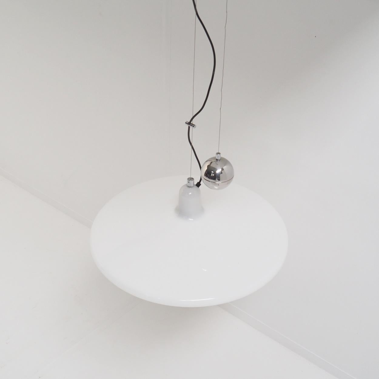 ‘Manta’ Counterweight Pendant by Franco Bresciani for iGuzzini In Good Condition For Sale In Beerse, VAN