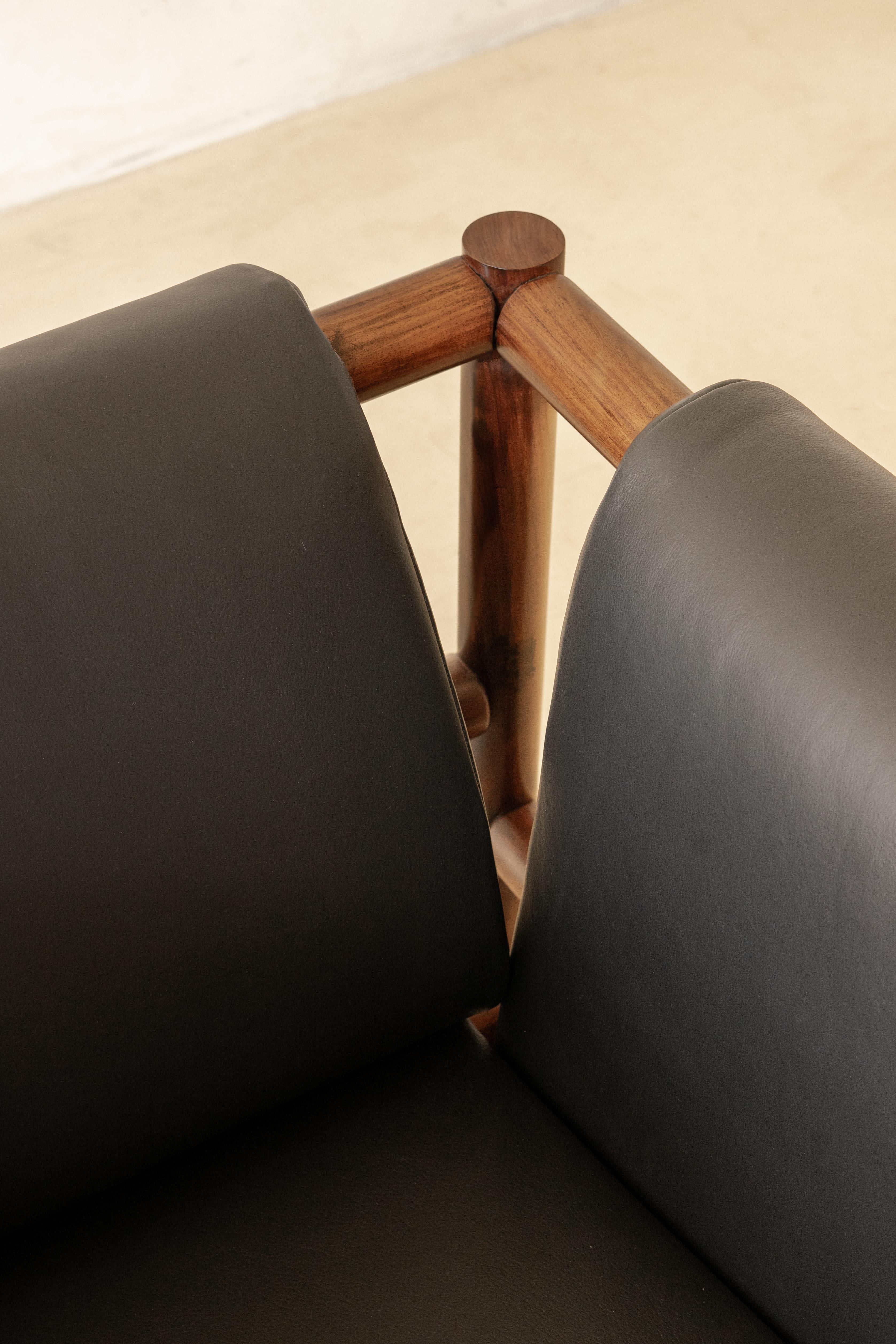 Milieu du XXe siècle Fauteuils Manta Solta, Joaquim Tenreiro, design brésilien en vente