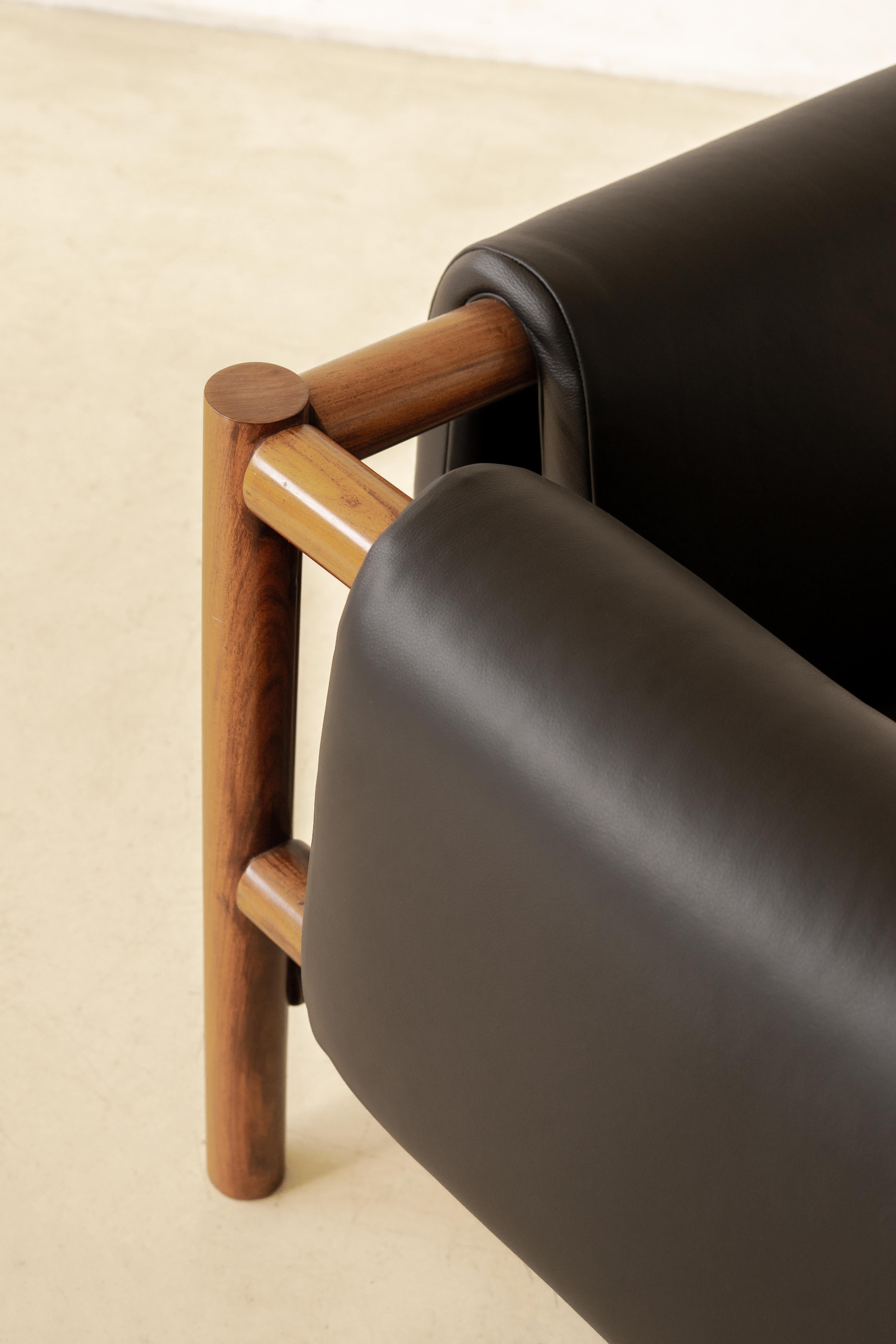 Cuir Fauteuils Manta Solta, Joaquim Tenreiro, design brésilien en vente