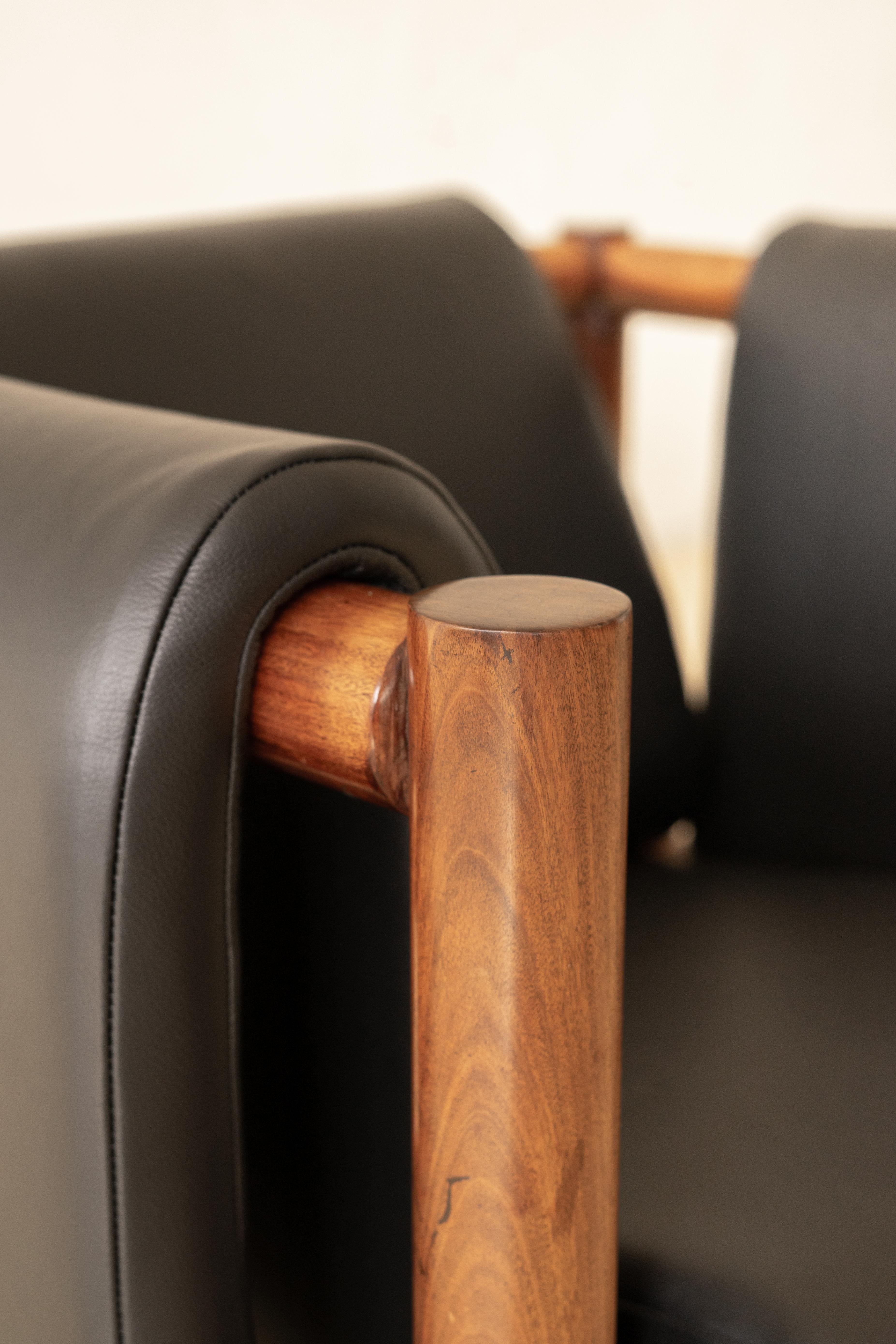 Fauteuils Manta Solta, Joaquim Tenreiro, design brésilien en vente 1