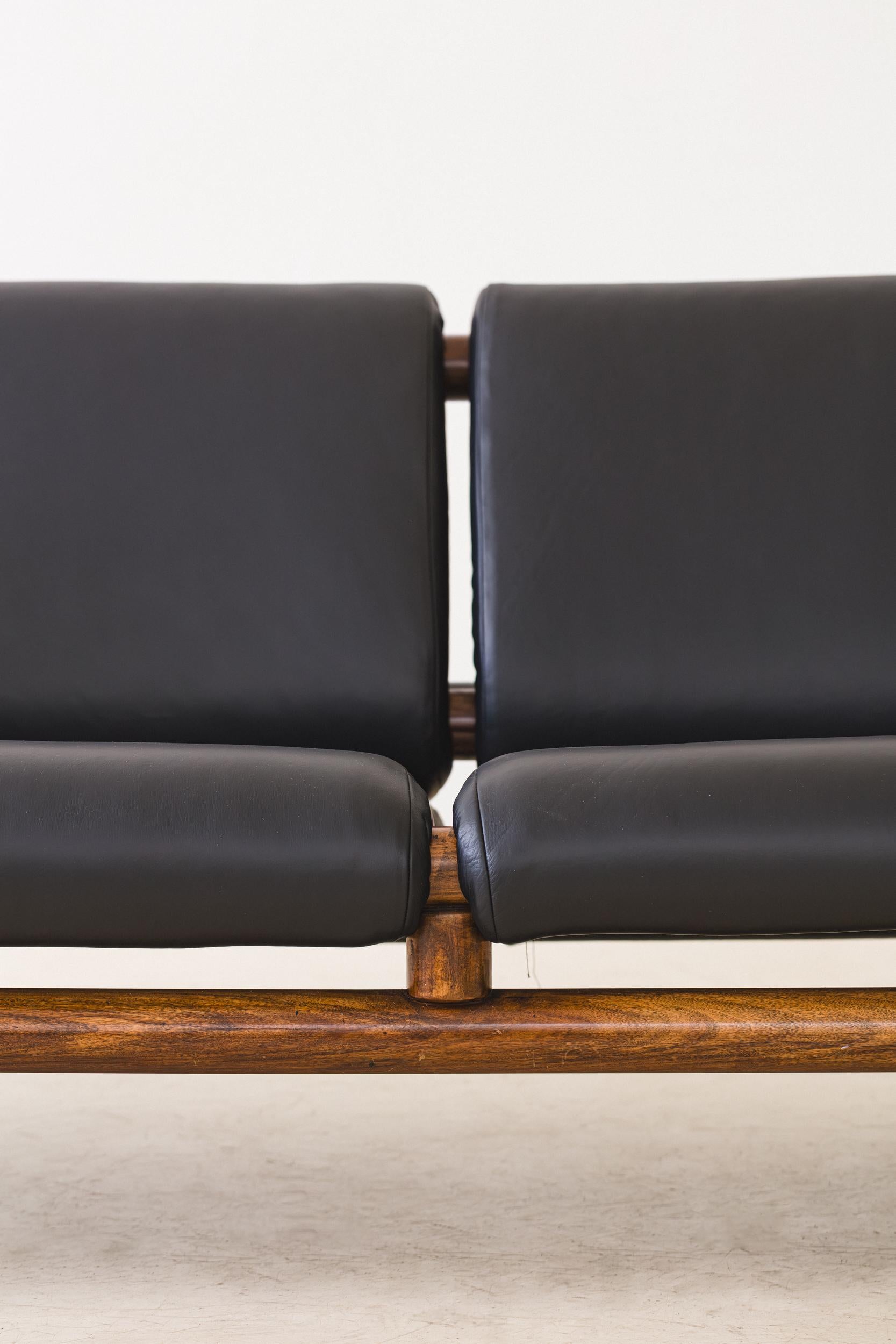 Canapé Manta Solta Joaquim Tenreiro, design brésilien en vente 2