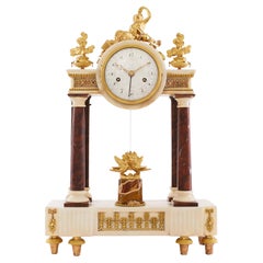 Pendule de cheminée Louis XV du 18ème siècle