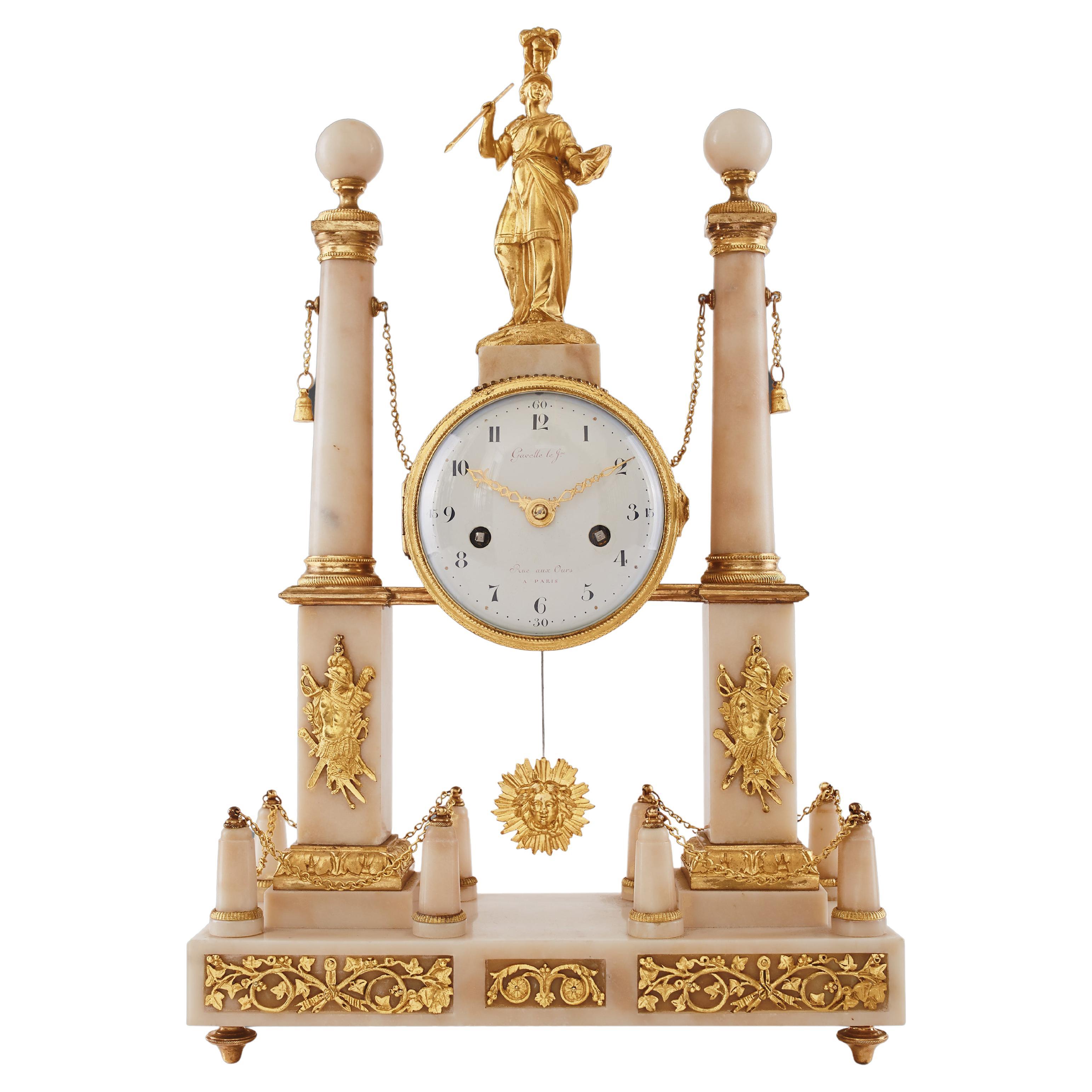 Pendule de cheminée du 18ème siècle d'époque Louis XV par Gavelle Le Paris