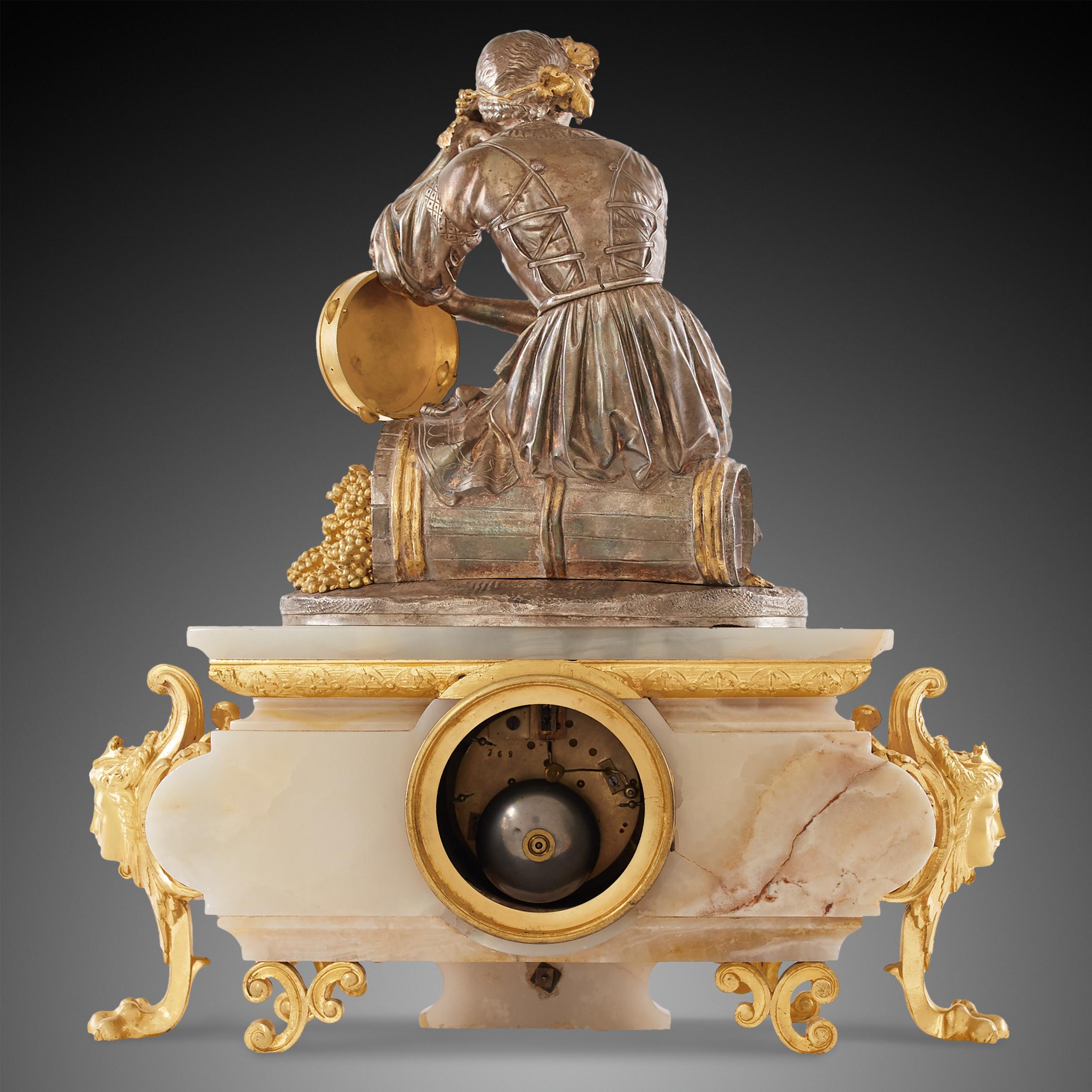Kaminuhr aus dem 18. Jahrhundert aus der Louis XV-Periode (Vergoldet) im Angebot