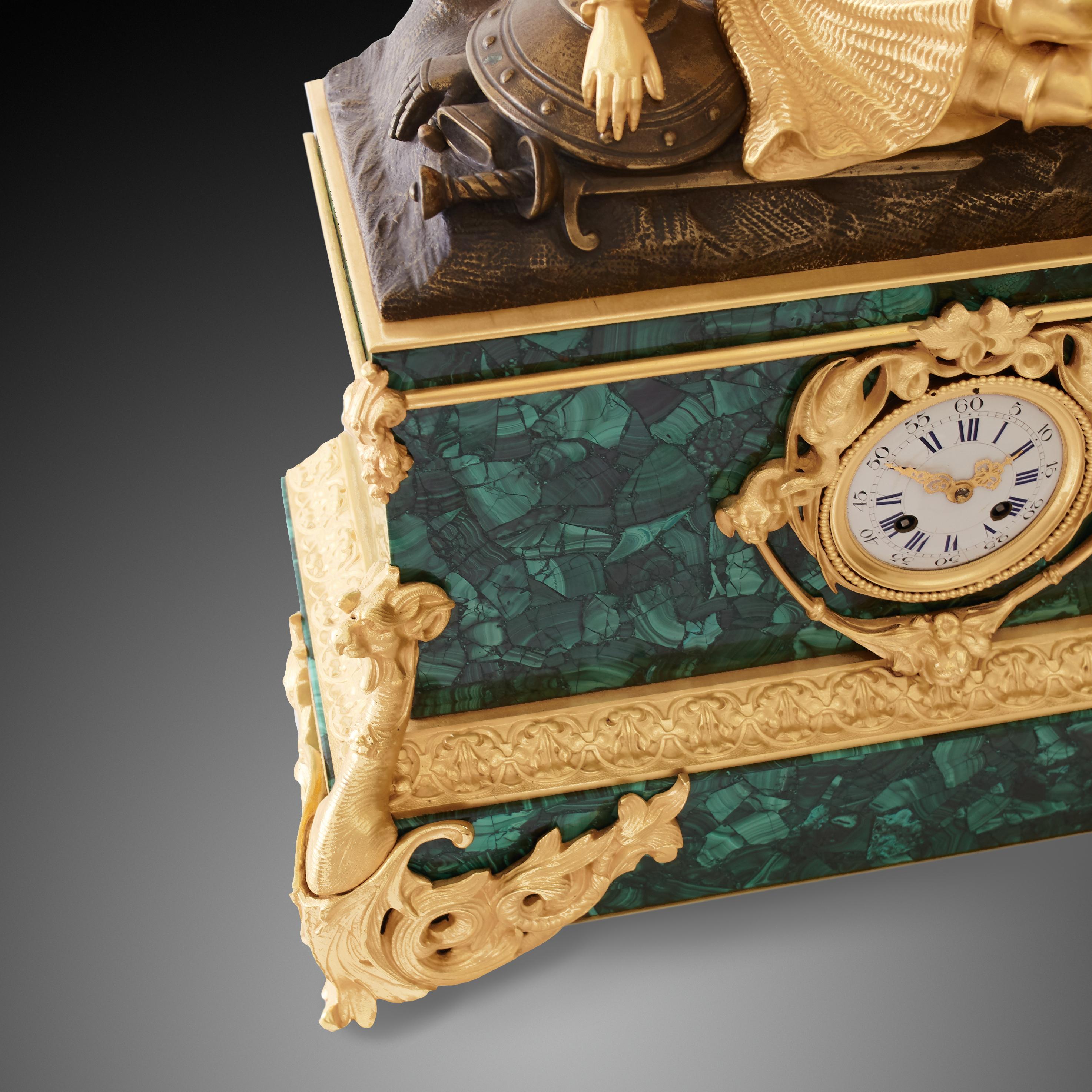 Doré Pendule de cheminée du 19ème siècle Période Napoléon III en vente