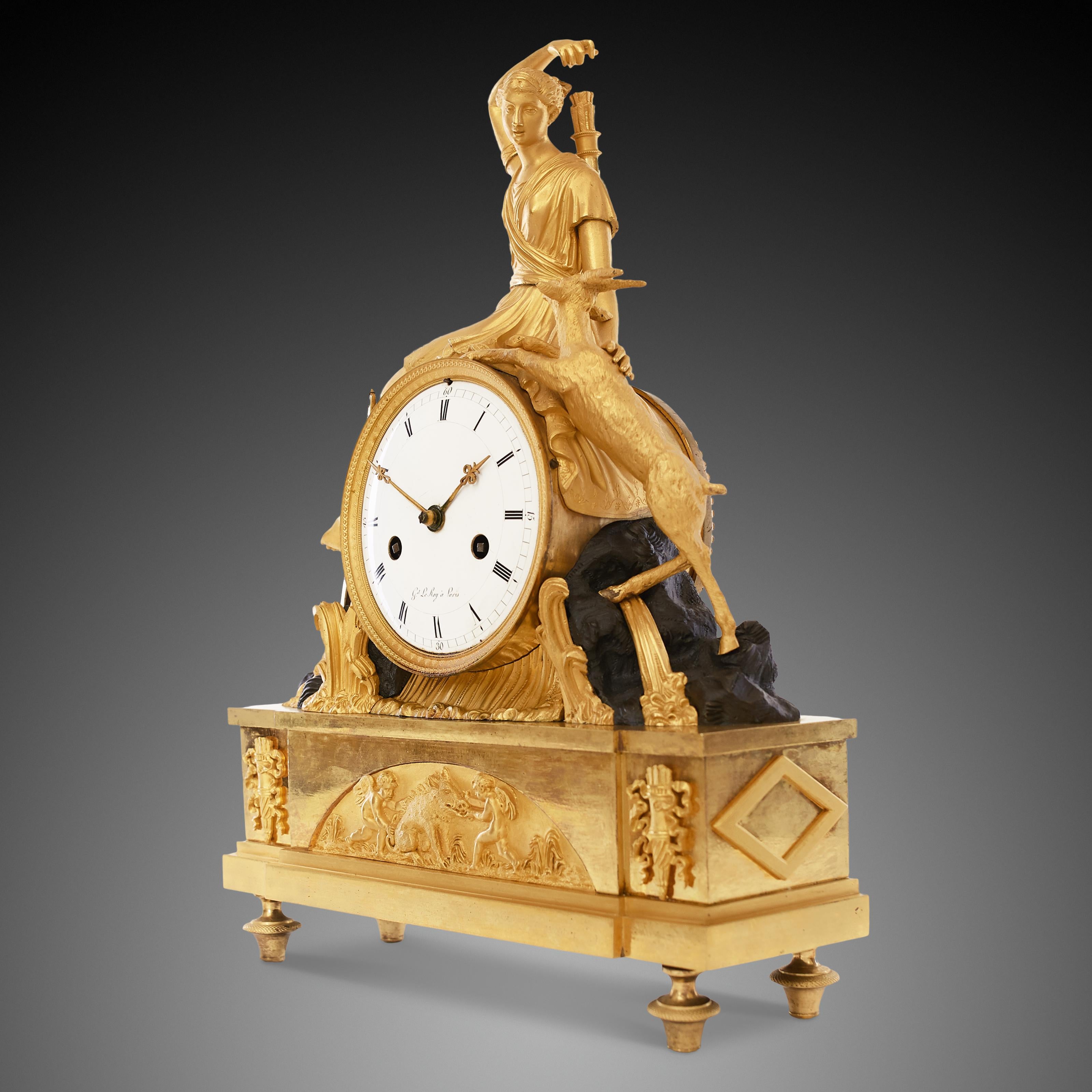 Pendule de cheminée 19ème siècle Empire 
Le Roy et fils (français, fondé en 1785)
Le Roy et fils était une prestigieuse maison d'horlogerie française. L'entreprise a été fondée en 1785 par Basile Charles Le Roy, qui s'est associé à son fils