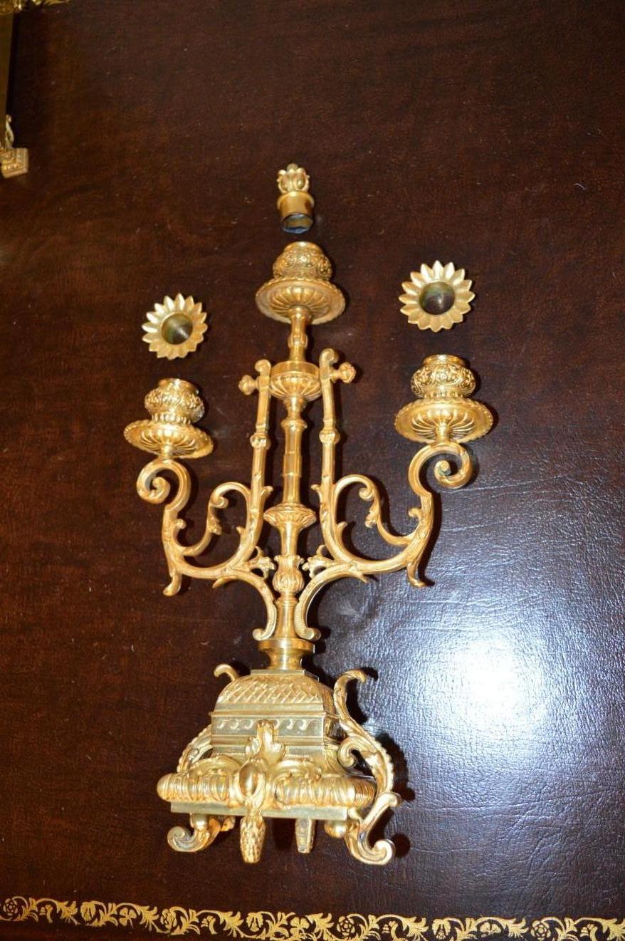 19th Century Mantel Clock in Gilded Bronze For Sale