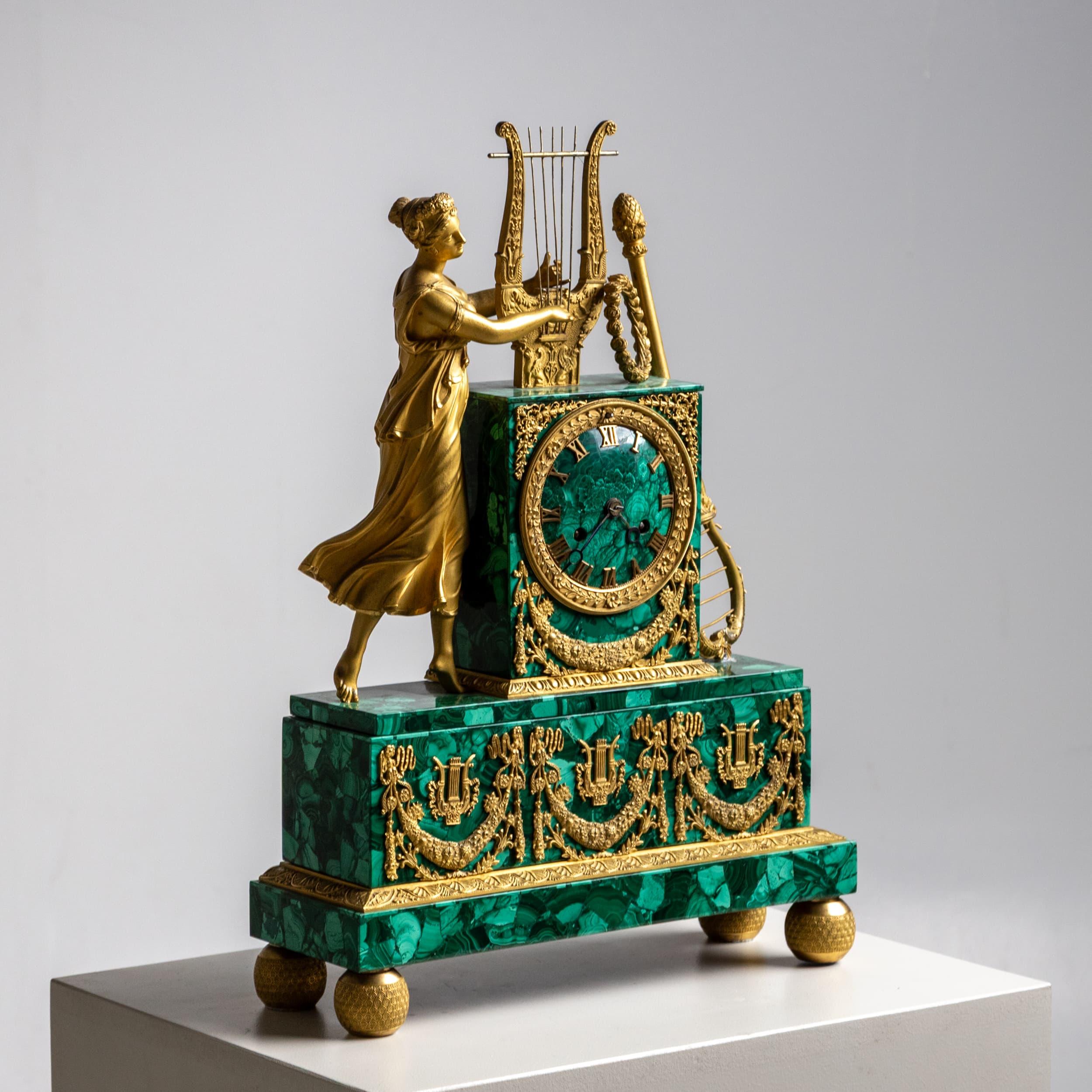 Mantel Clock in Malachite, 19th Century For Sale 3