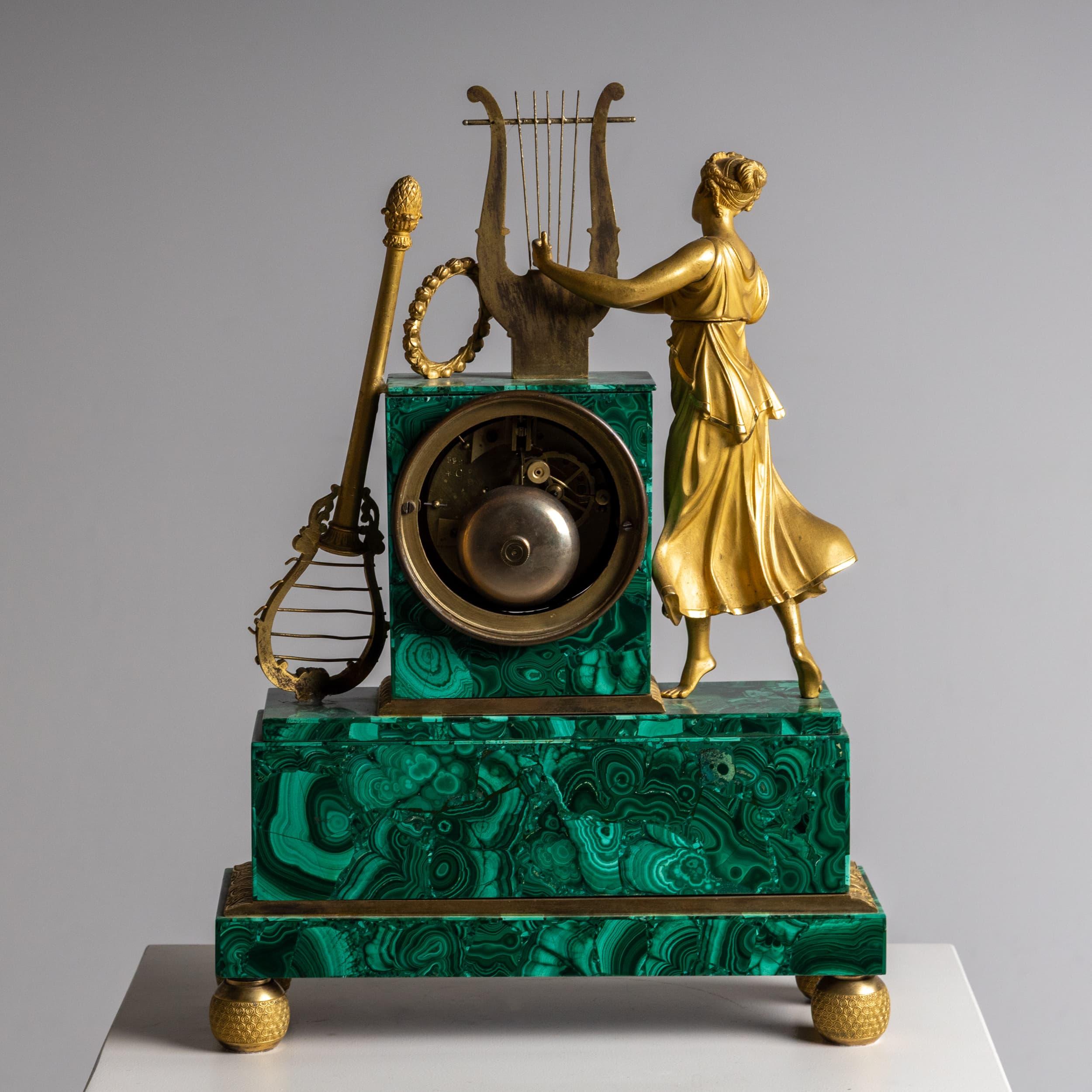 Mantel Clock in Malachite, 19th Century For Sale 4