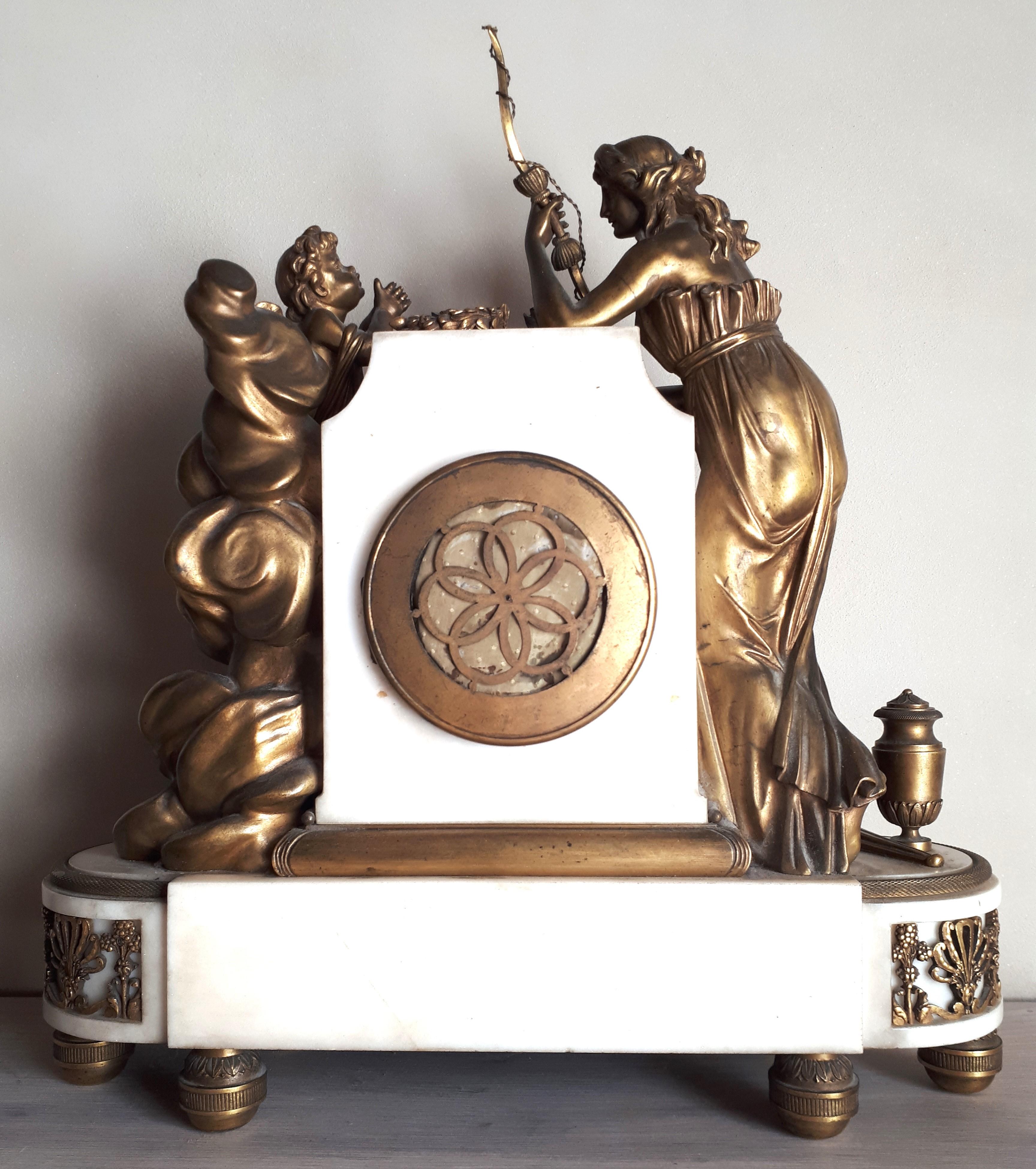 Mantel clock - pendulum by François Linke in marble and gilded bronze For Sale 4