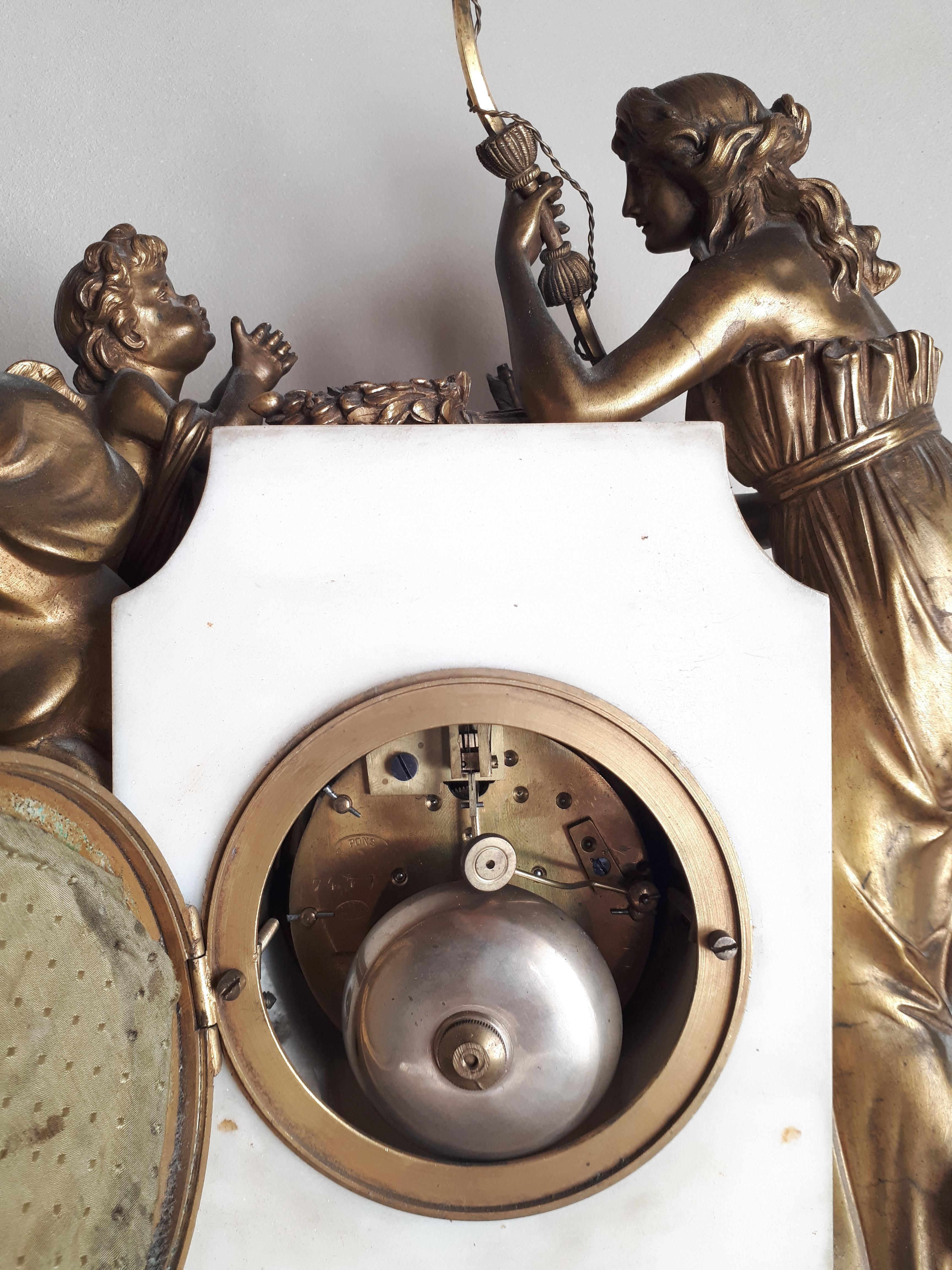 Mantel clock - pendulum by François Linke in marble and gilded bronze For Sale 5