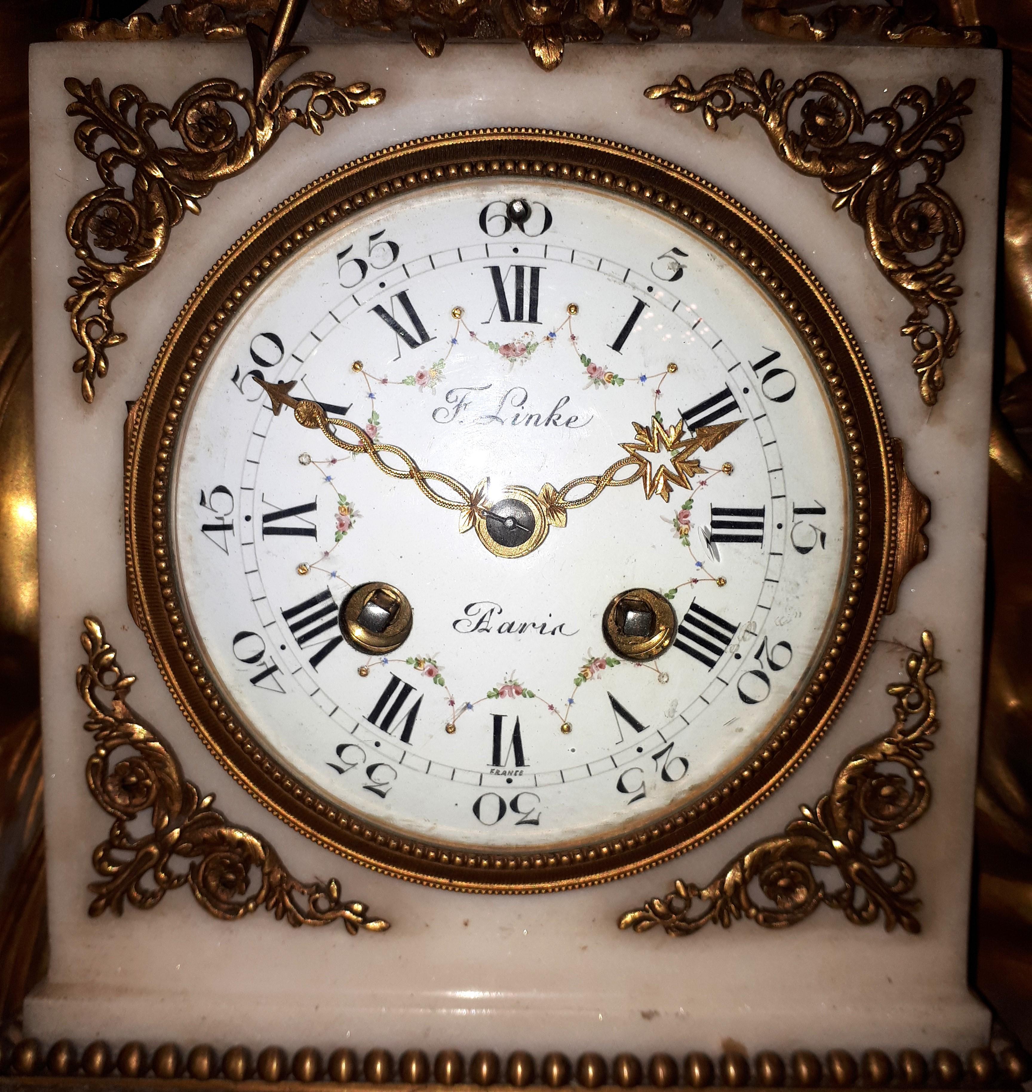 French Mantel clock - pendulum by François Linke in marble and gilded bronze For Sale