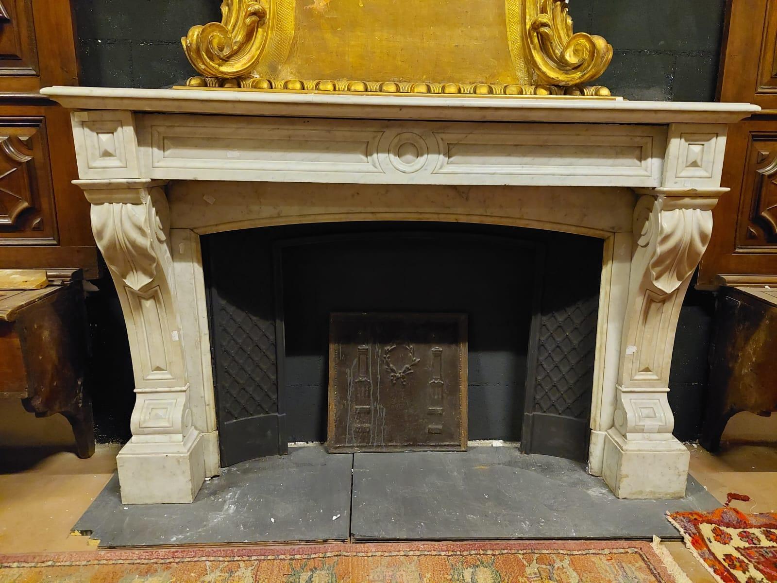 Italian Mantel fireplace, carved in white Carrara marble, 19th century France For Sale