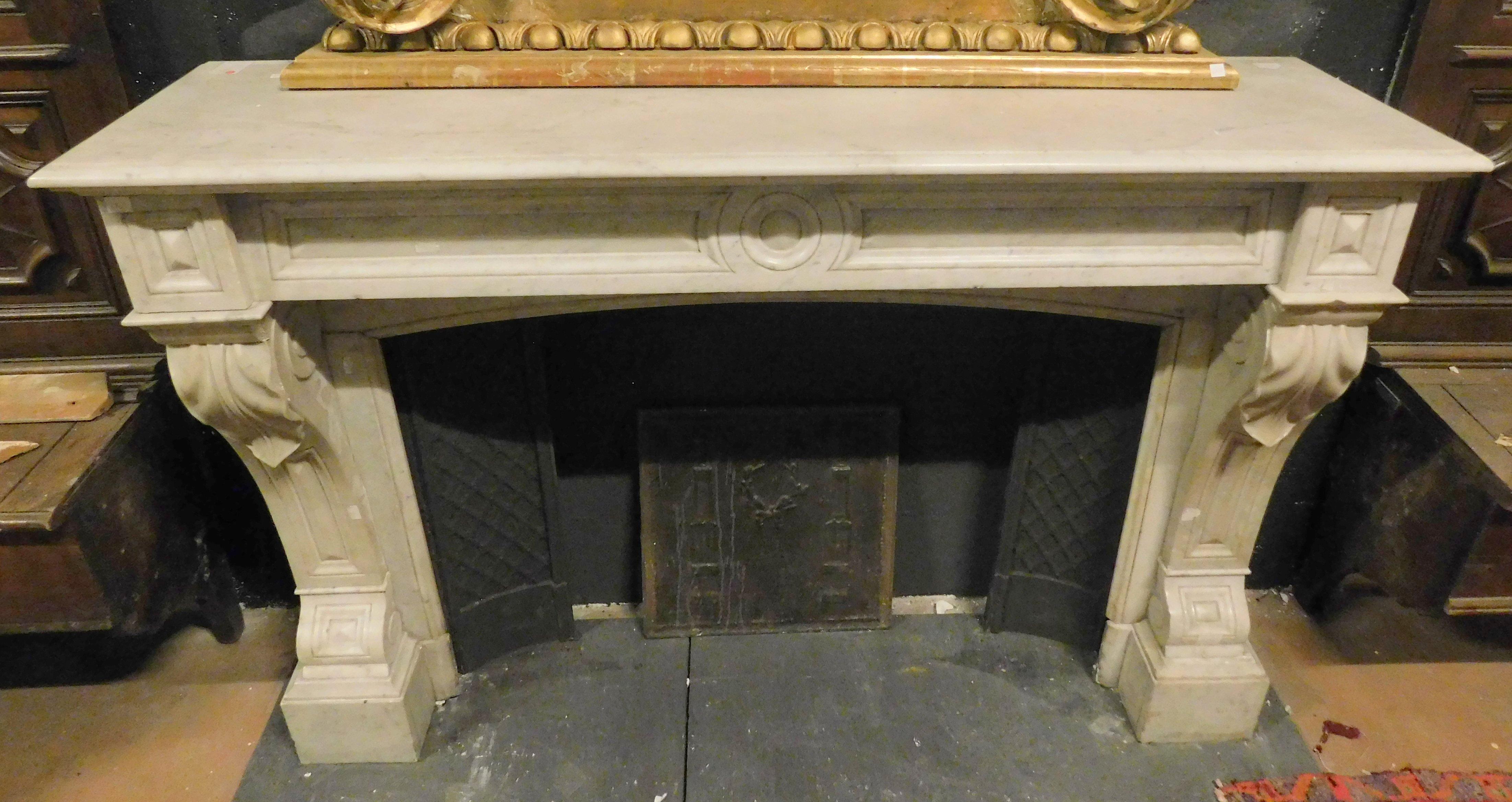 19th Century Mantel fireplace, carved in white Carrara marble, 19th century France For Sale