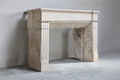 Kaminverkleidung aus französischem Kalkstein im Louis-XVI-Stil, 19. Jahrhundert