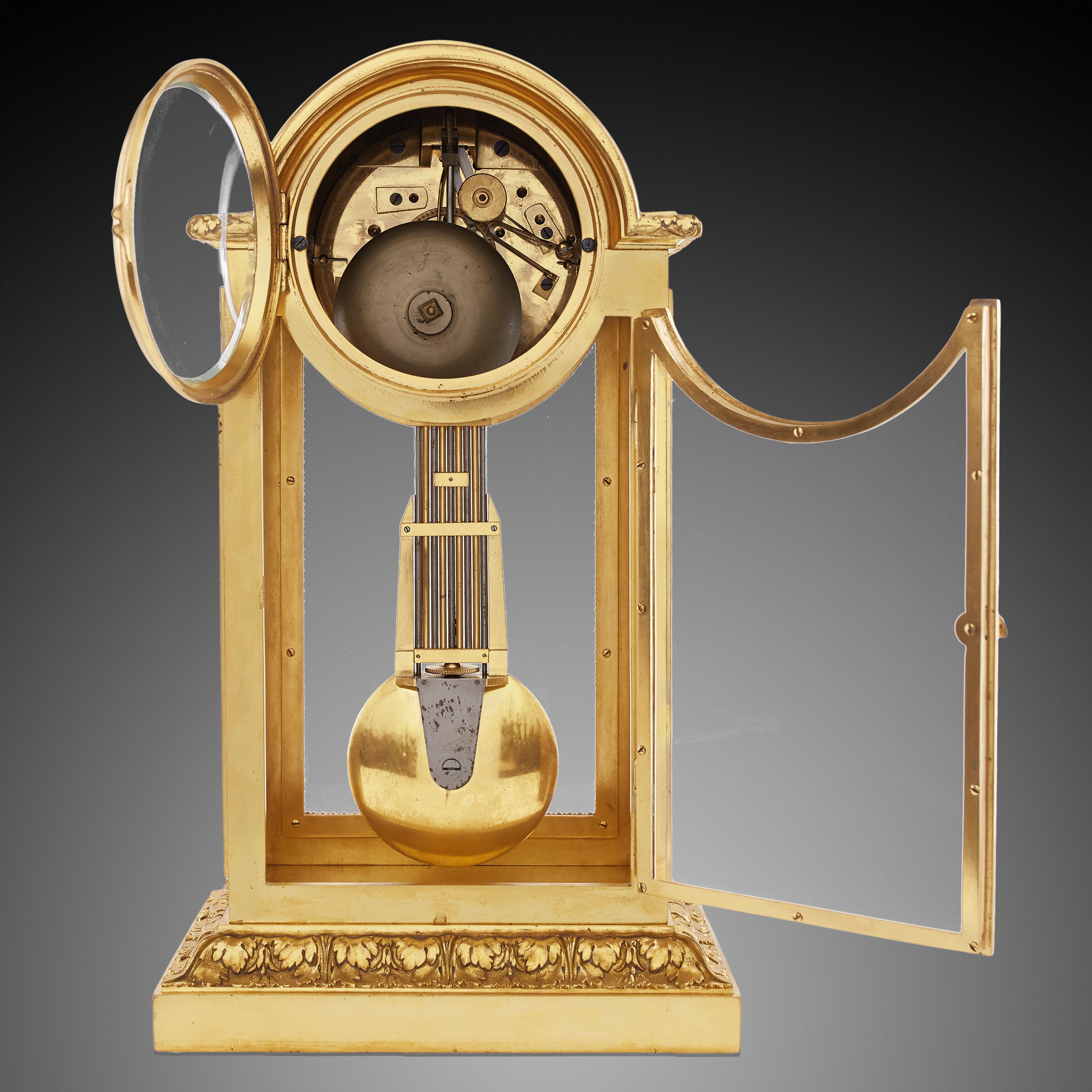 Mantel Regulatory Clock 18th Century Louis XVI In Good Condition For Sale In Warsaw, PL