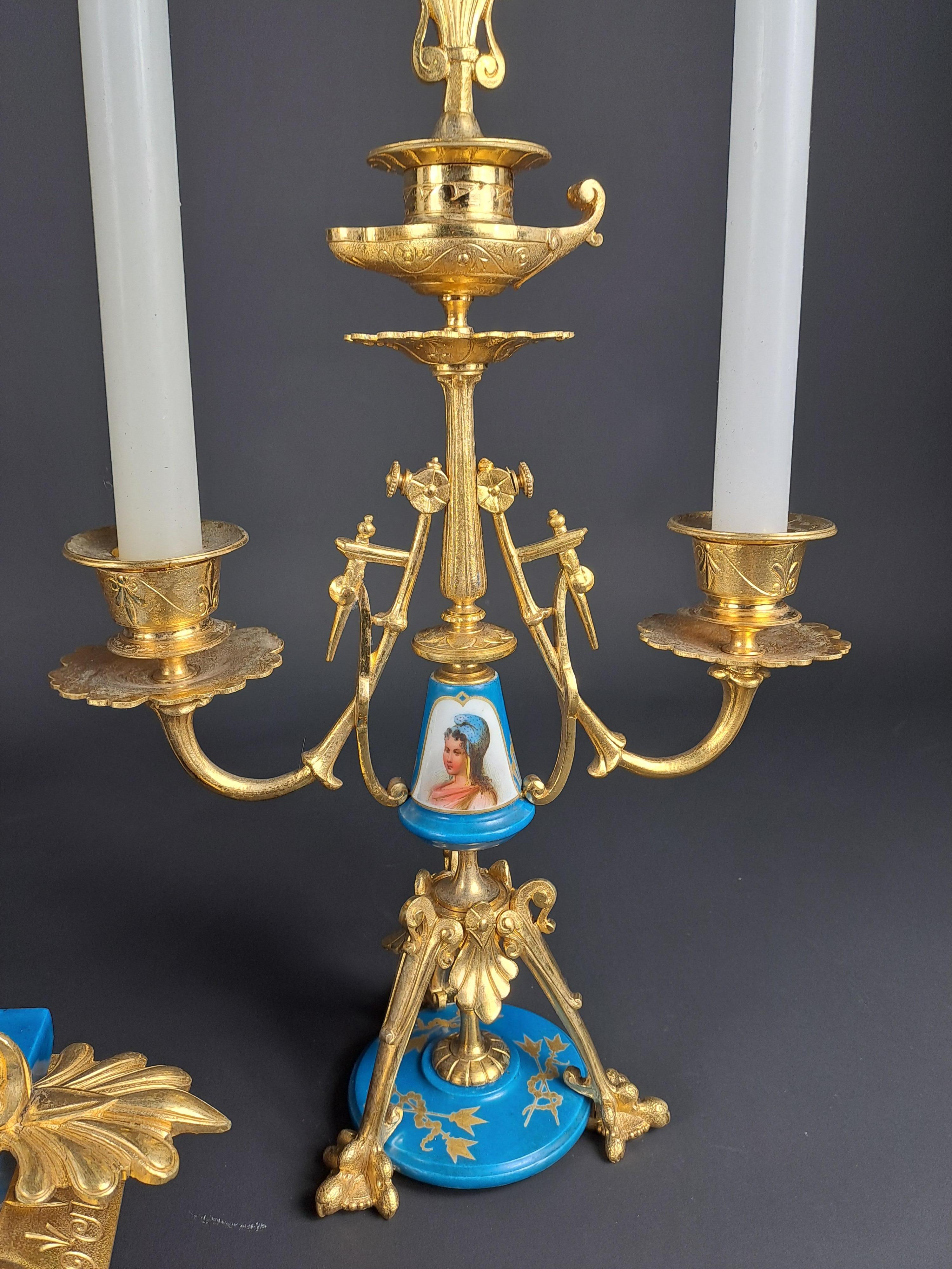 Mantel Set Signed Le Roy In Gilt Bronze And Sèvres Porcelain In Good Condition For Sale In BARSAC, FR
