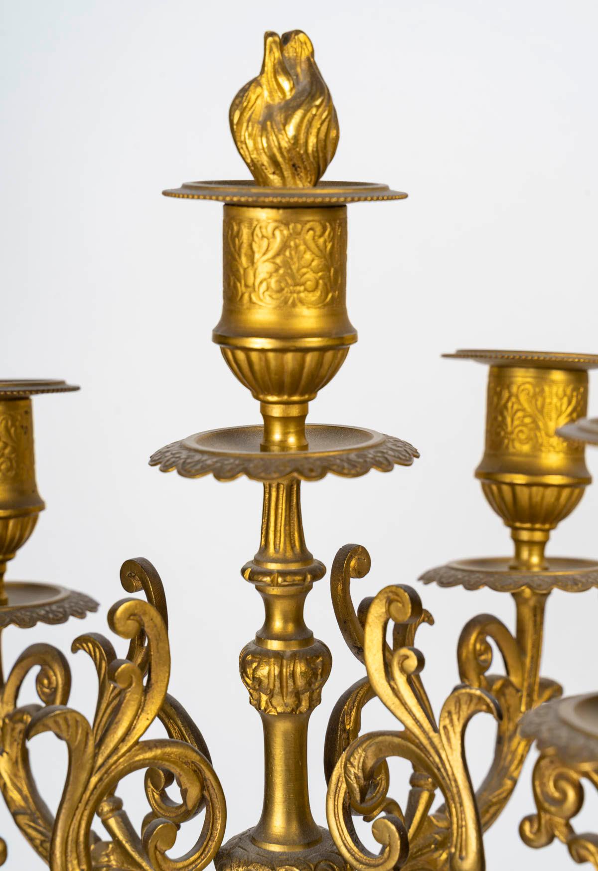 Set da camino con orologio e due candelabri, XIX secolo, periodo Napoleone III. In condizioni buone in vendita a Saint-Ouen, FR