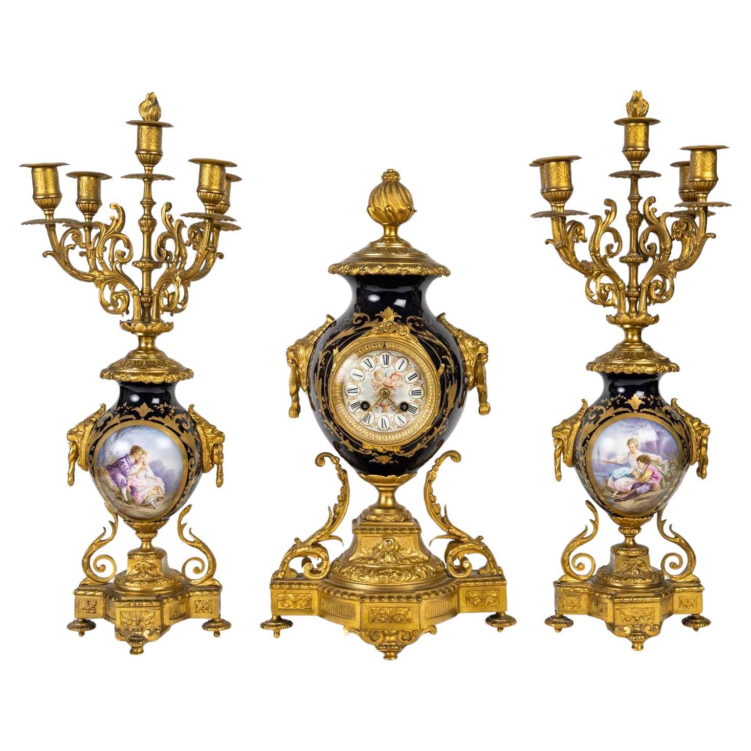 Set da camino con orologio e due candelabri, XIX secolo, periodo Napoleone III. in vendita