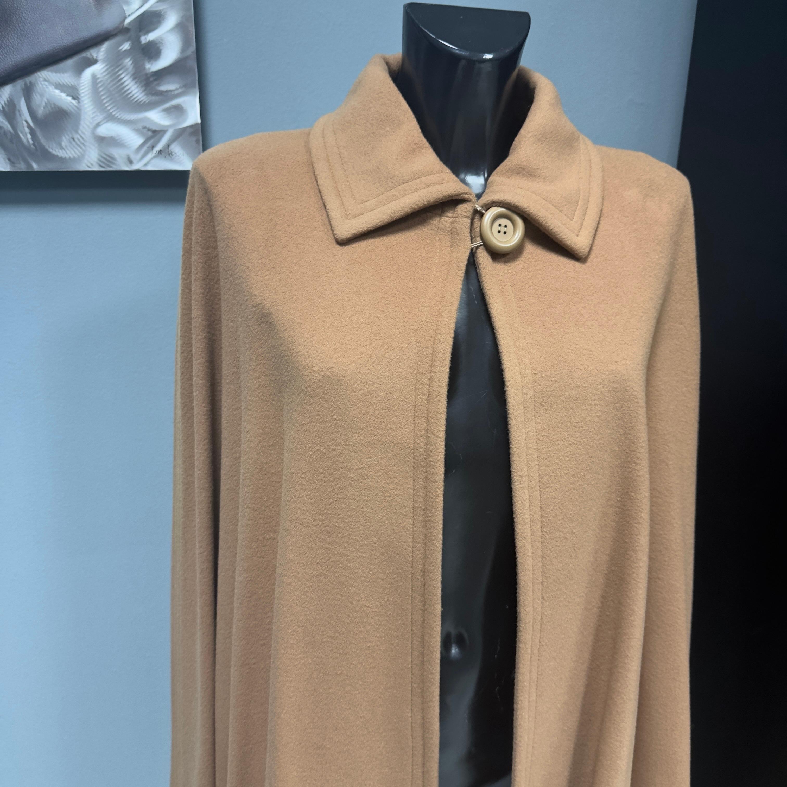 Mantella Anni 80 Farbe cammello Yves Saint Laurent Mai utilizzata im Angebot 2