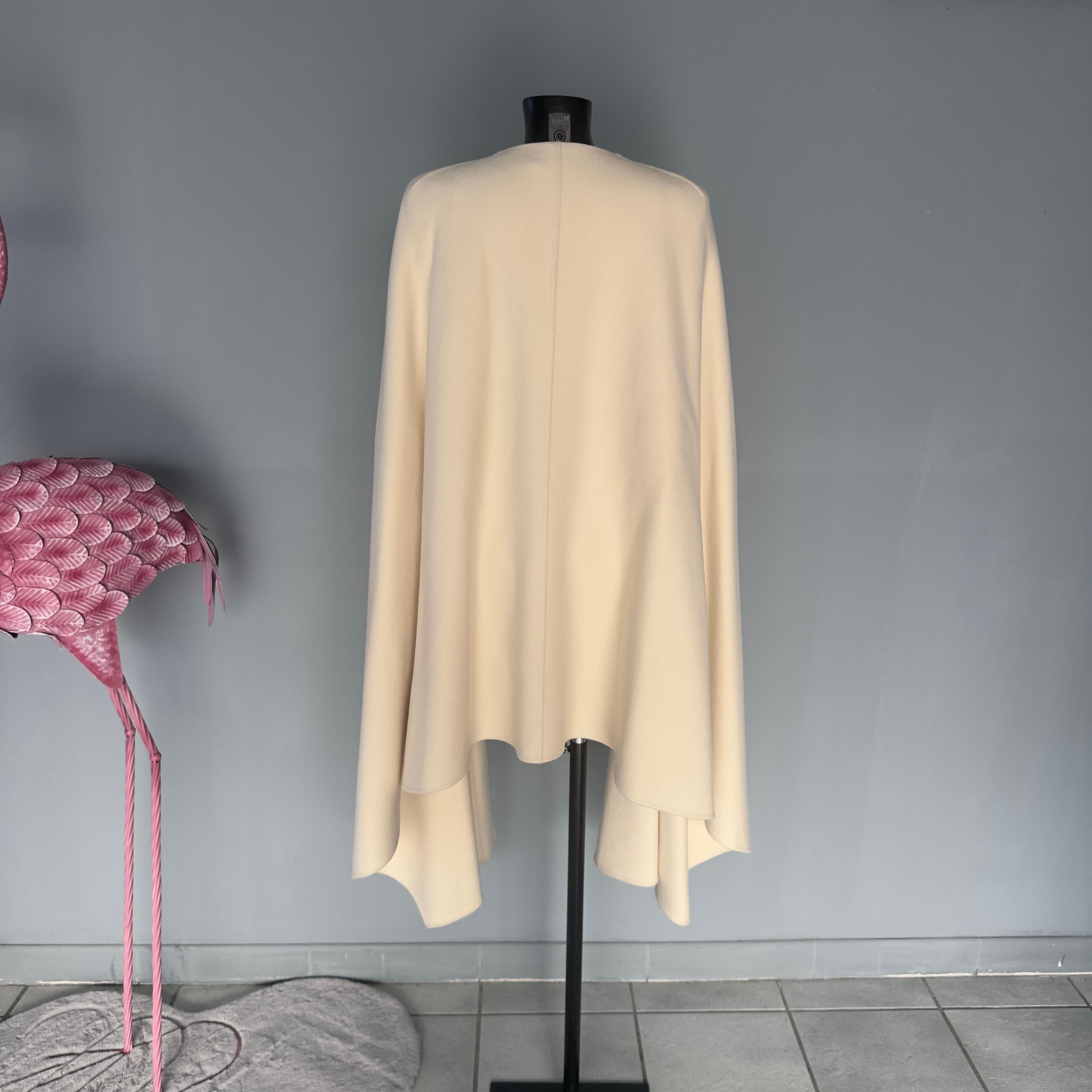 Del Core capa nueva con etiqueta Beige en venta