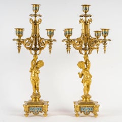 Mantelabro e candelabri in bronzo dorato e cloisonné, periodo napoleonico.