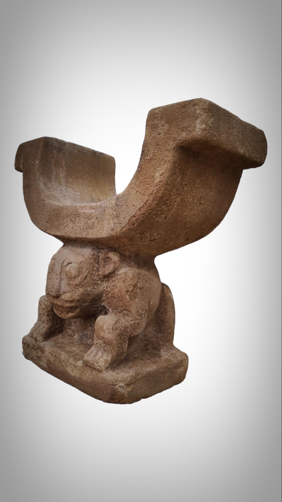 Stone Manteña Chair of Power Cachique of Prehispanic Ecuador 900 AD For Sale
