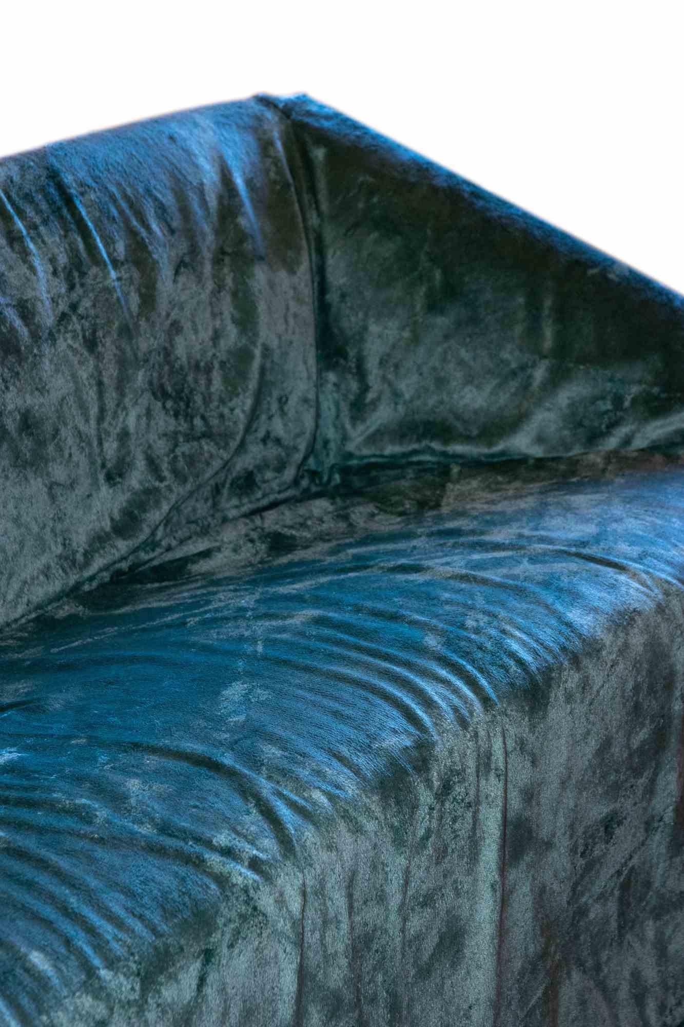 Mantilla sofa is an original design piece realized in the 1970s by Kazuhide Takahama (b. Japan, 1930).

Created for Simon Gavina.

Blue velvet. 

Mint conditions.

Total dimensions: 70 x 226 x 86 cm. The weight is indicative.

Kazuhide