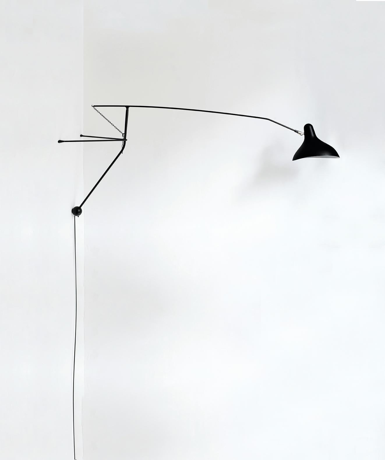 Mantis BS2 wall lamp by Bernard Schottlander
Dimensions: D 153 x W 47 x H 45 cm
Materials: Steel, aluminium.

All our lamps can be wired according to each country. If sold to the USA it will be wired for the USA for instance.

Wall lamp in