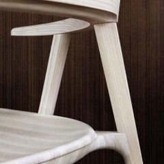Mantis Side Chair in Oak